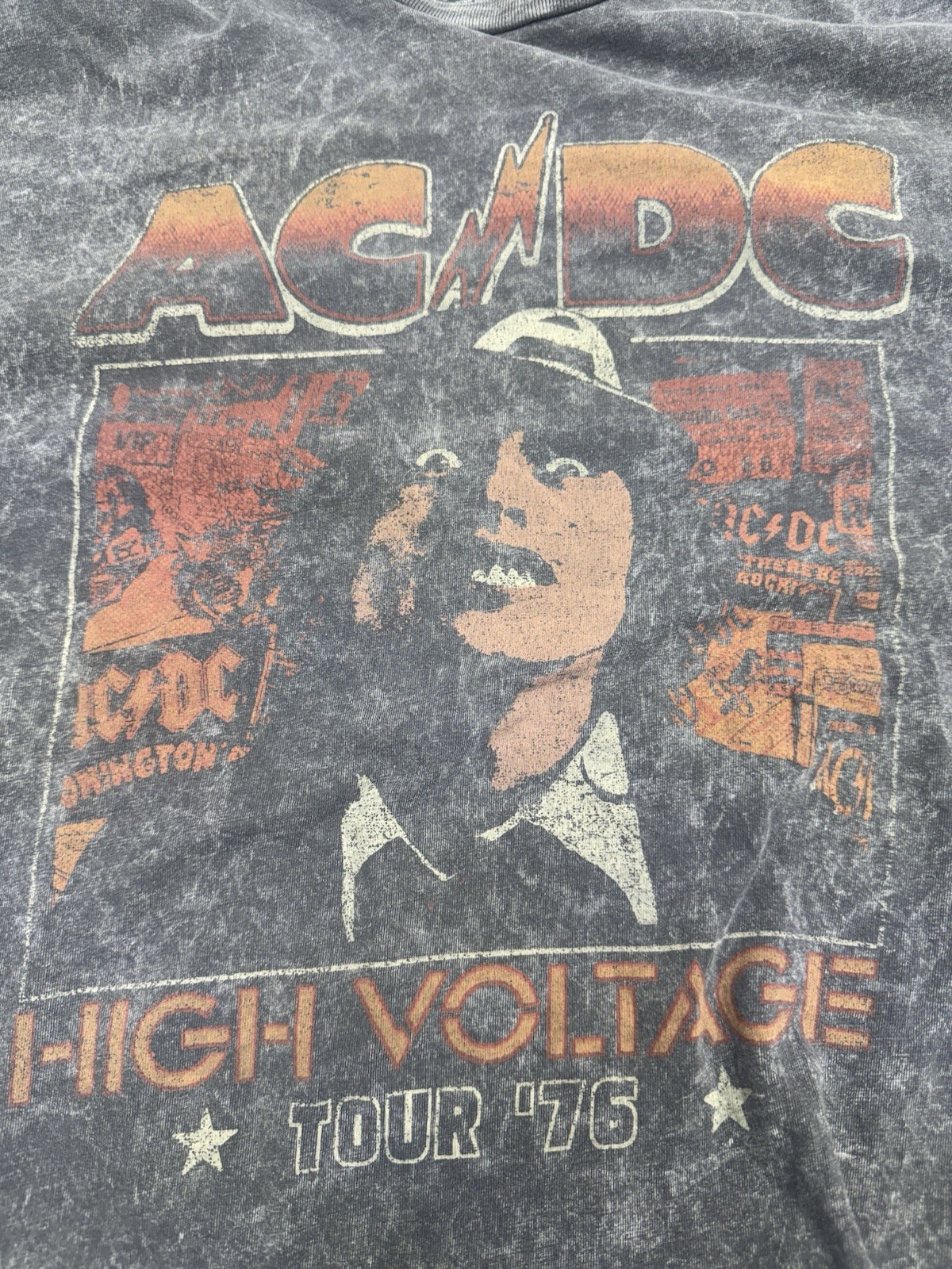 AC / DC HIGH VOLTAGE TOUR 1976 Shirt gallery