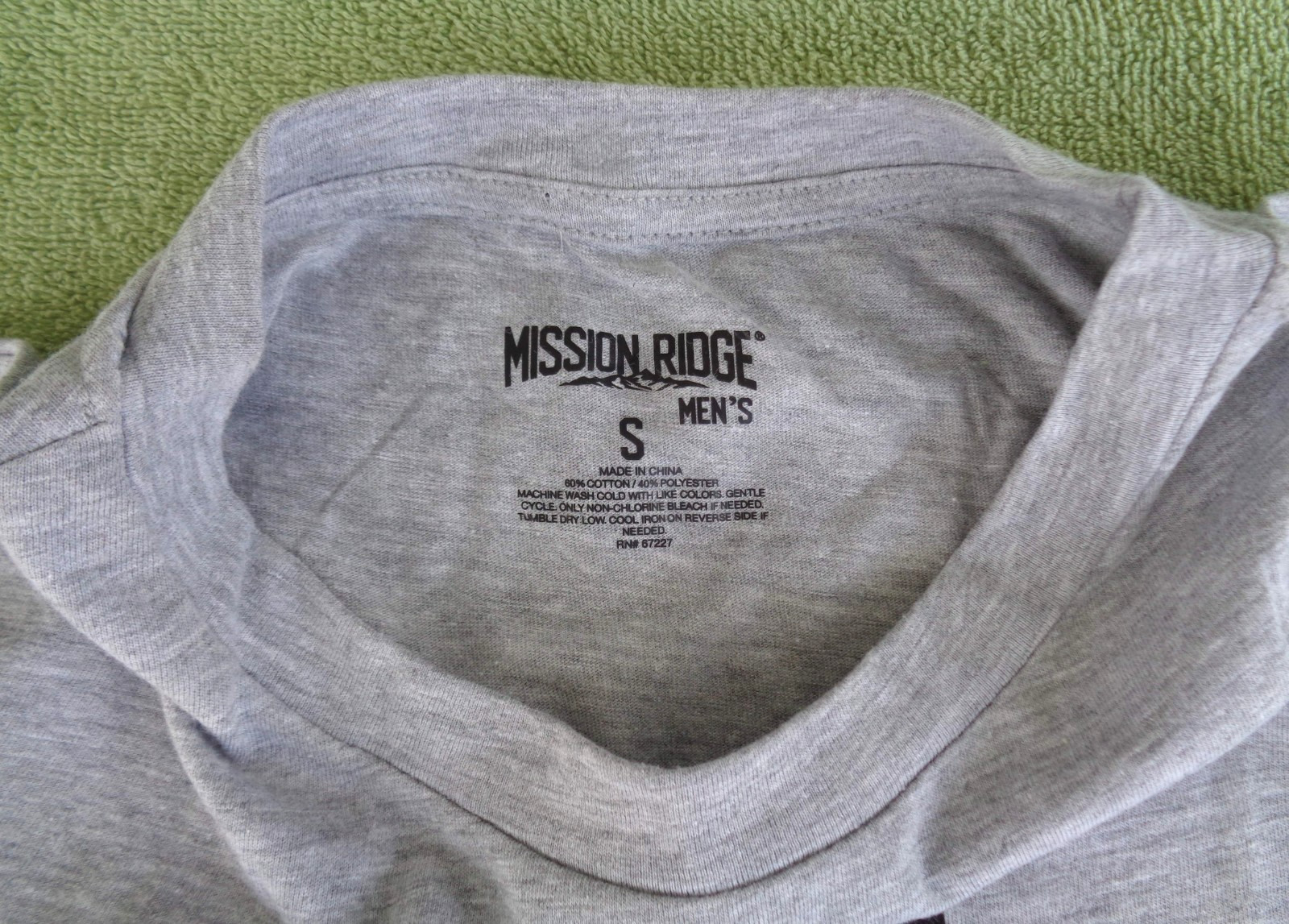 Mission Ridge Men's Halloween T-Shirt- I'm Spooky All Year Round- Size S- NEW gallery