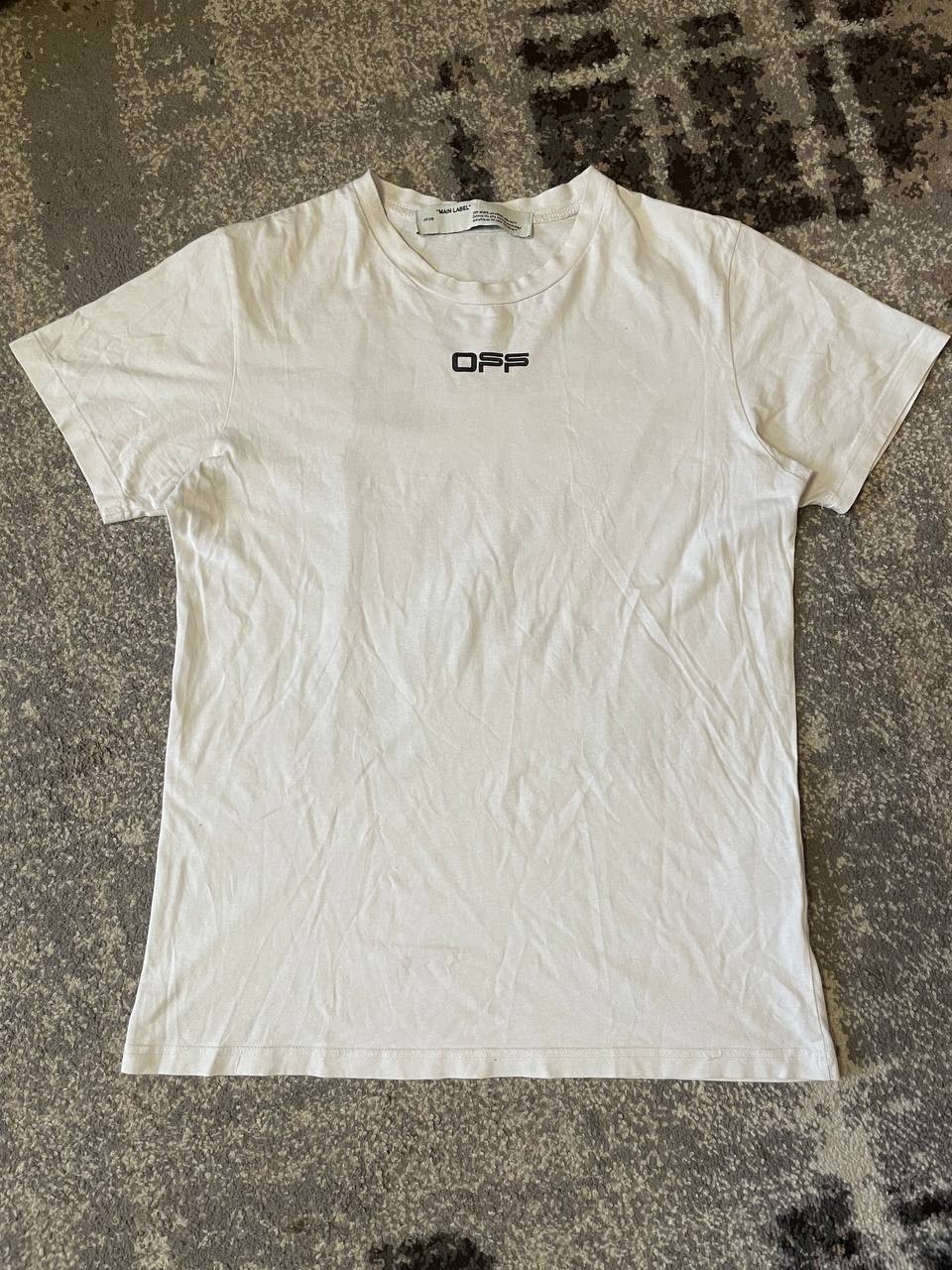 OFF WHITE CARAVAGGIO ARROW gallery