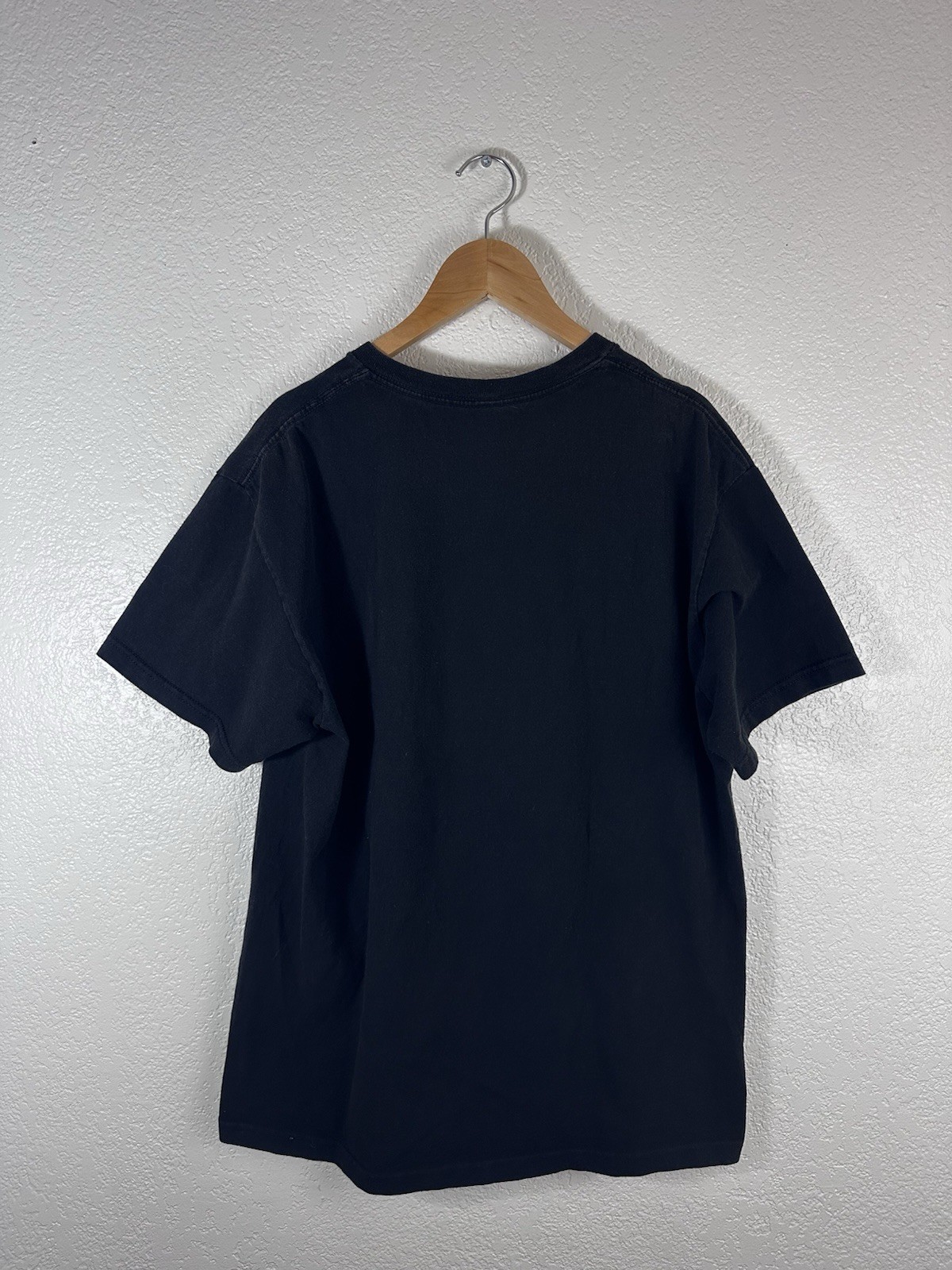 Primitive Apparel Itachi Uchiha Naruto Shippuden Men's Black Graphic T-Shirt XL gallery