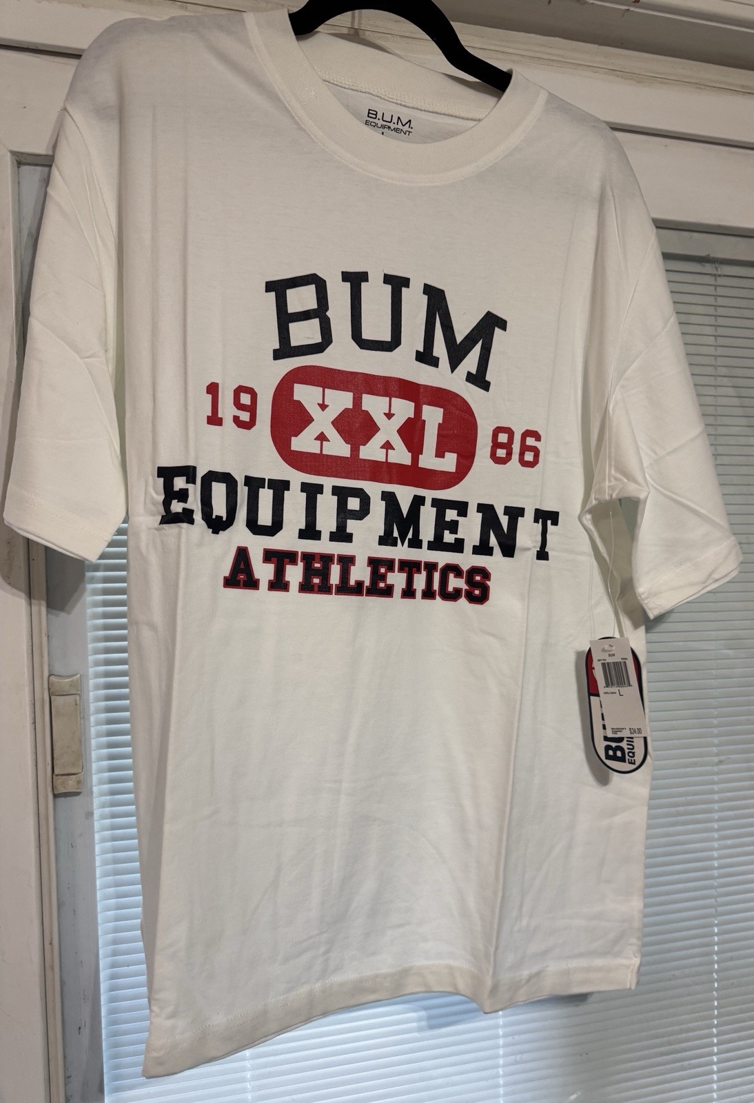 B.U.M. Equipment Men's Crew Neck Size Large Color White gallery