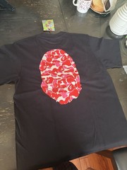 A Bathing Ape BAPE Men’s White Ape Head Pink Camo Logo Graphic Tee Size M