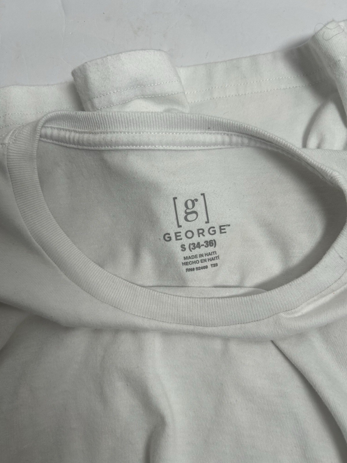 Men’s White Tee Shirt In 34-36 Small gallery
