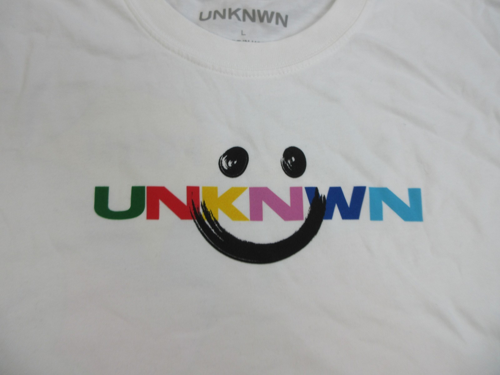 UNKNWN Shirt Mens Large White The Fight To Get There Graphic Smiley USA Tee gallery