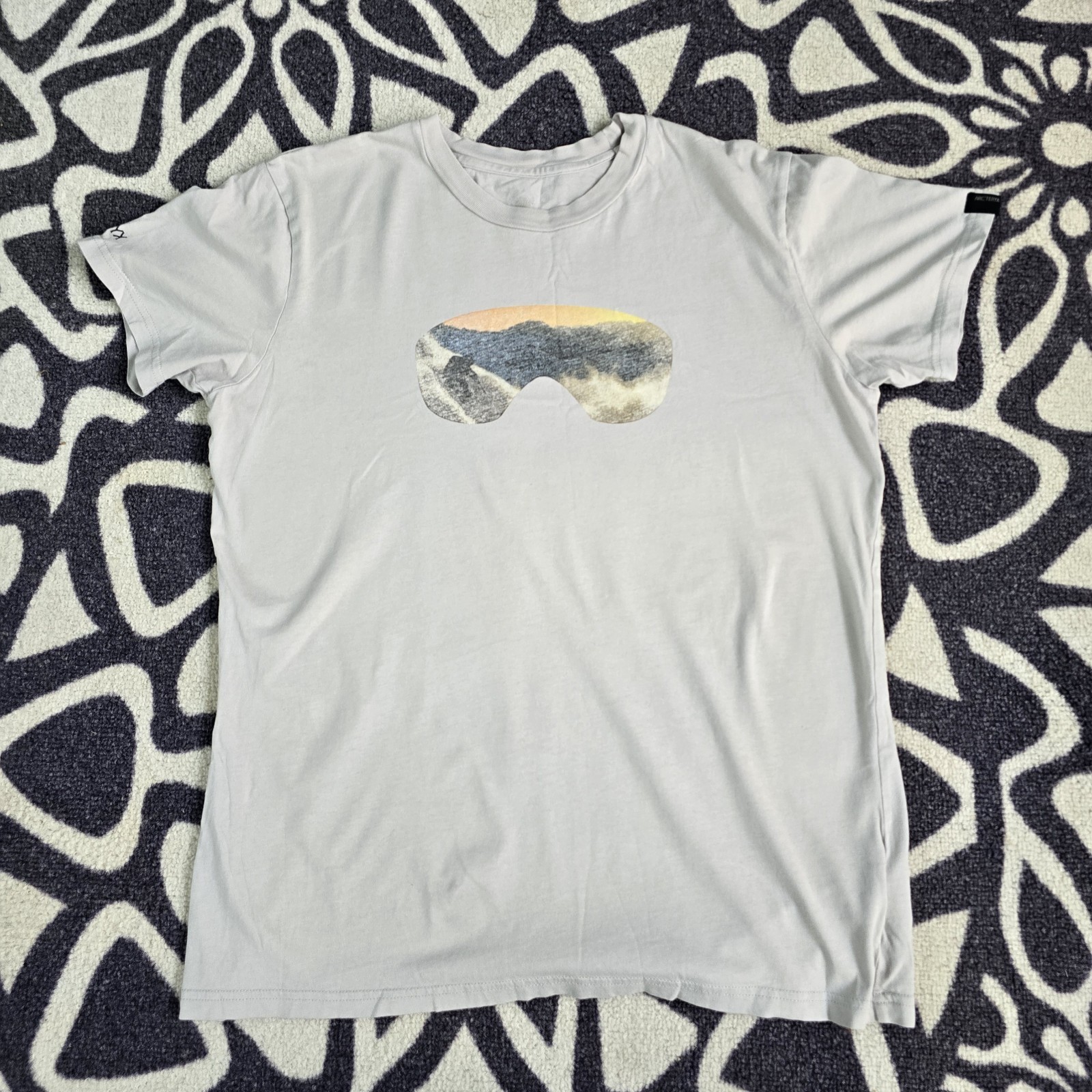 Arcteryx Mens Logo Ski Goggles T Shirt, Mens Medium