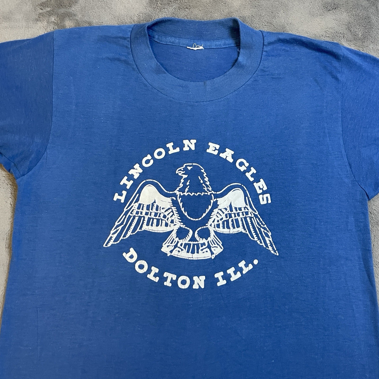 VTG 70s Single Stitch T-Shirt Men’s XS Lincoln Eagles Illinois Art Blue USA Made gallery