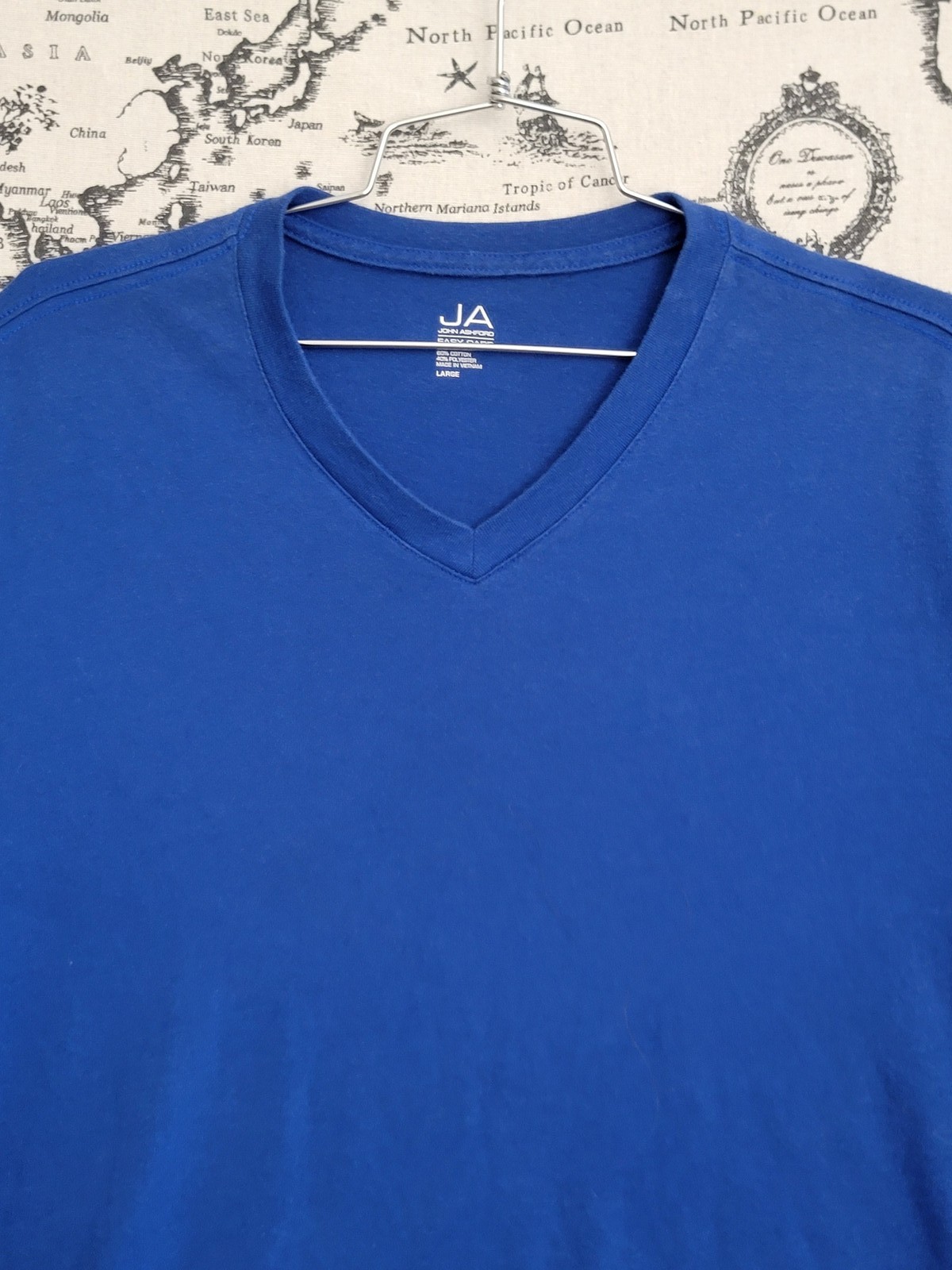 John Ashford Men's Blue Easy Care V-Neck T-Shirt - Size Large gallery