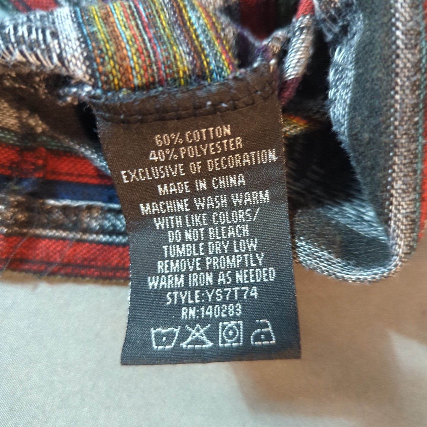 Beautiful Giant Hoodie Medium Multi Color Pullover Aztec Print Short Sleeve gallery