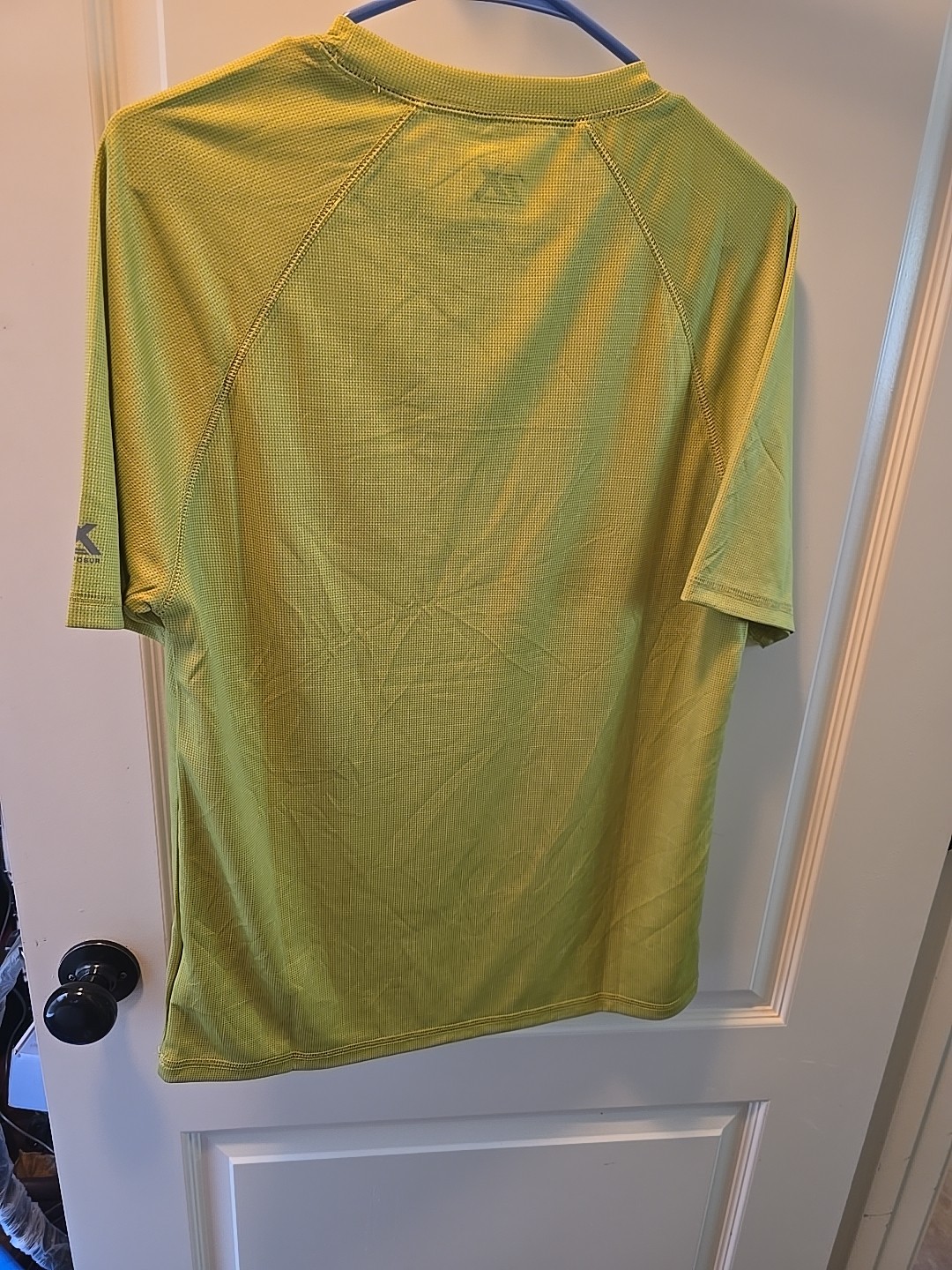 NEW Men's Zeroxposur Sun Protection Top Lime Dione Small $48.00 Retail NWT gallery
