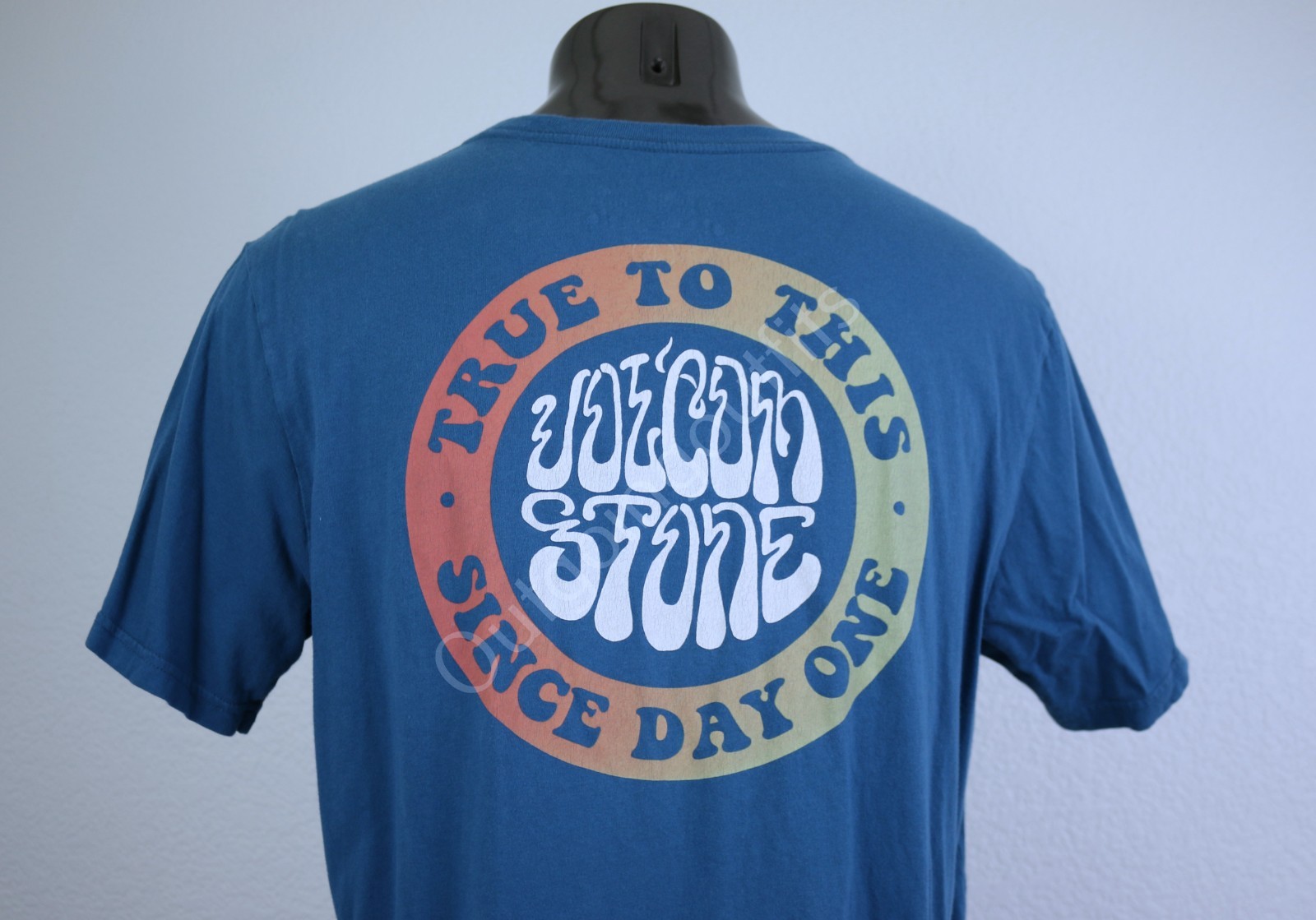 Volcom Modern Fit Men’s T-Shirt Size XL True to This Since Day One