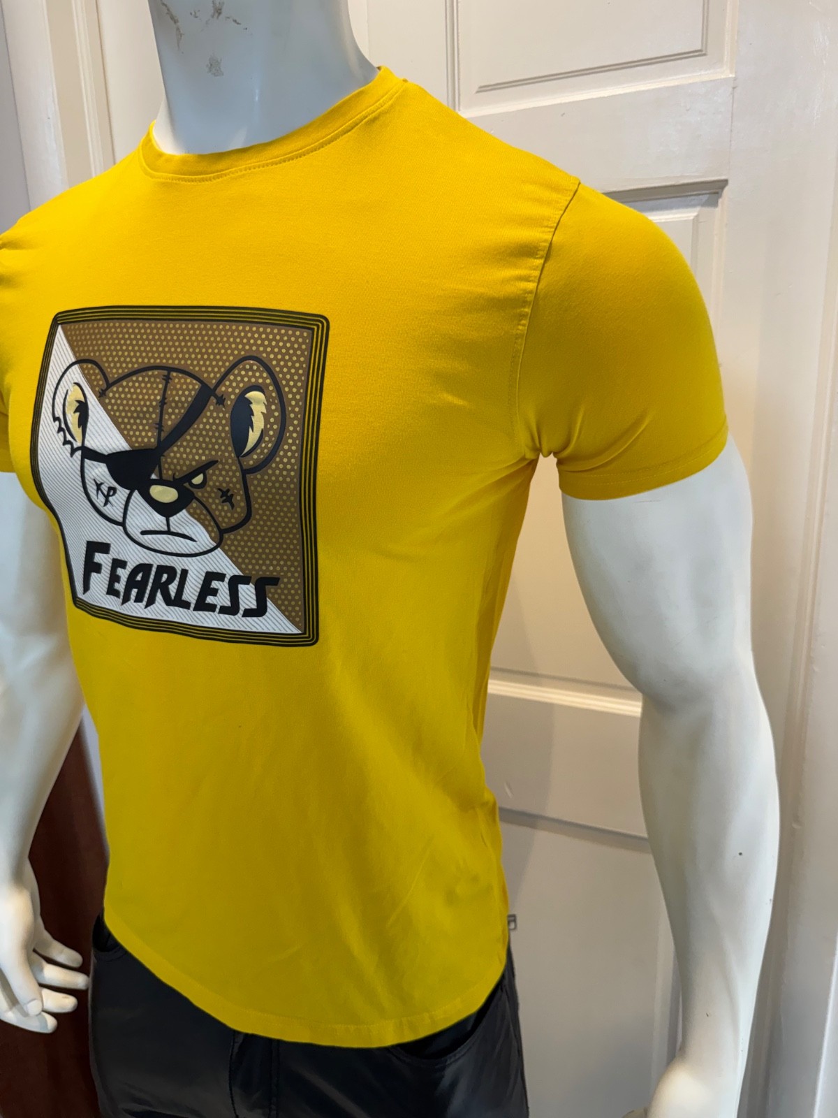 International Male Summer Men's Yellow Fearless Bear Crew-neck T-shirt size L gallery
