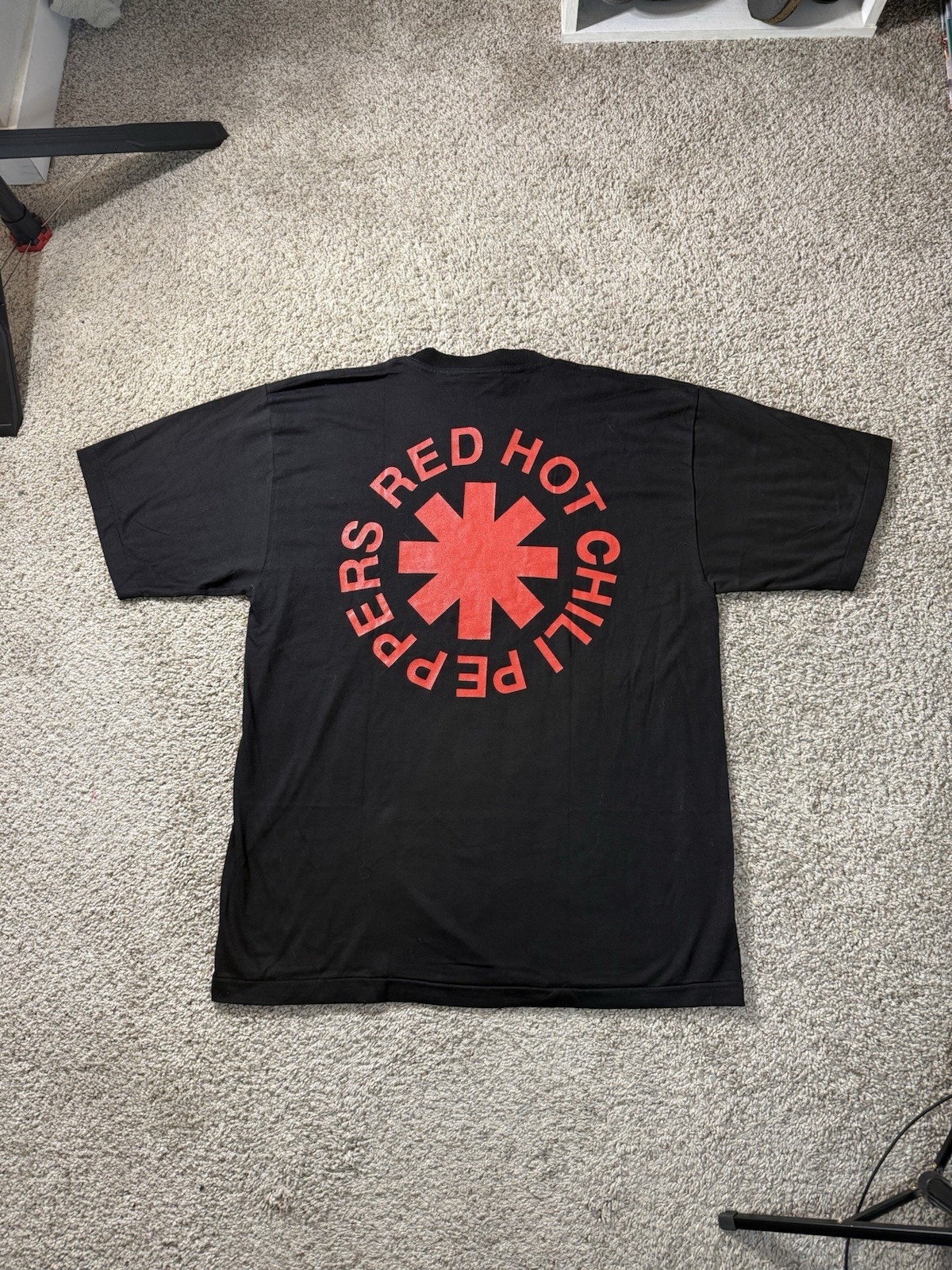 NWT The Roxx Red Hot Chili Peppers T-Shirt Men's XL Black By The Way gallery