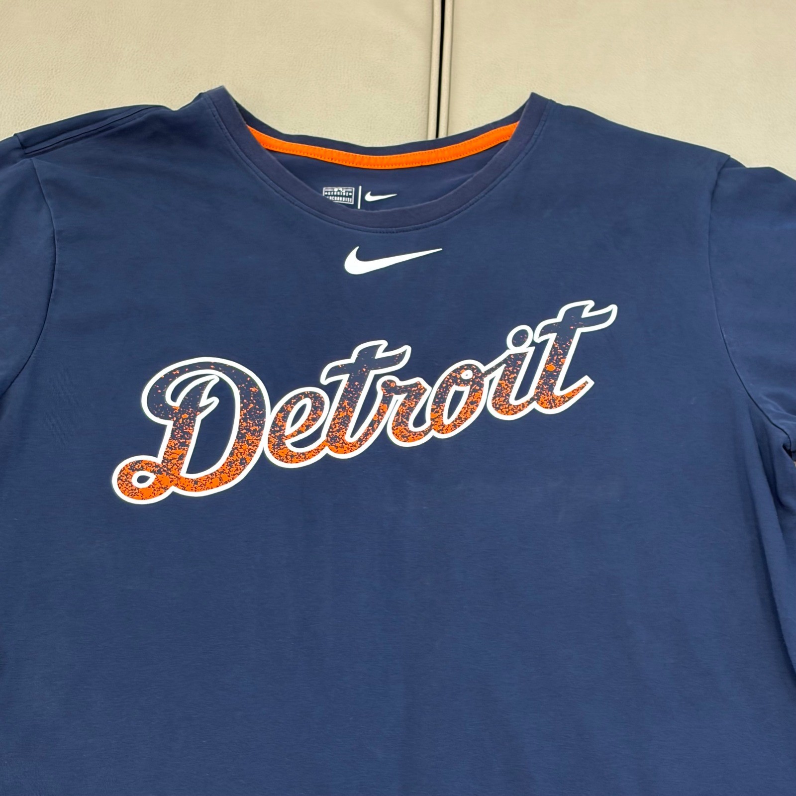 Nike Detroit Tigers Mens Medium Long Sleeve Dri-FIT Shirt Navy Blue MLB Baseball gallery