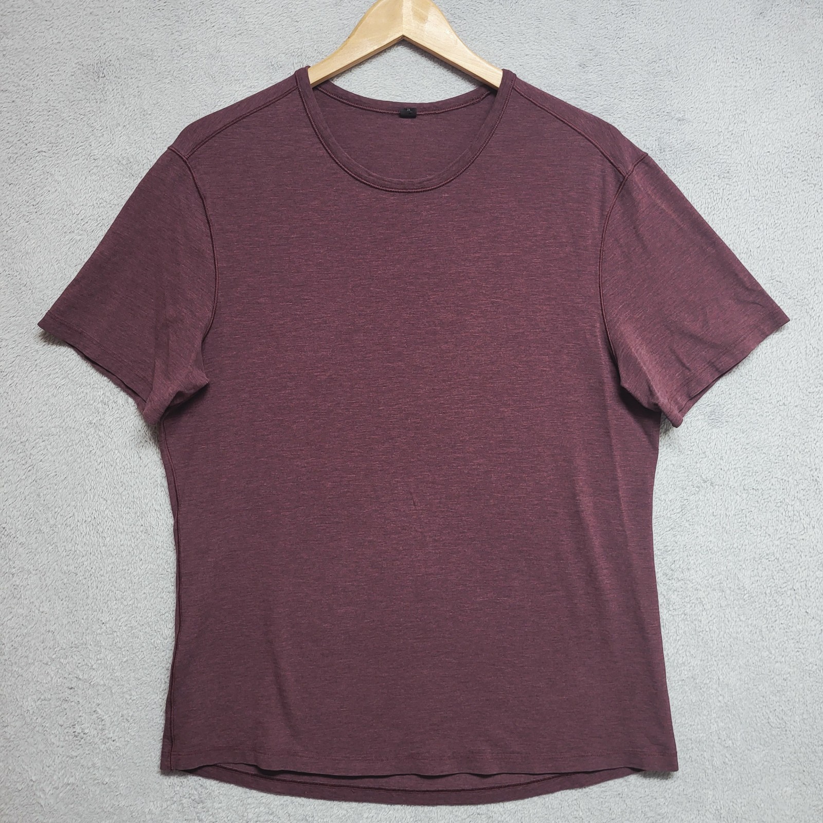 Lululemon Shirt Mens Large Heather Red Plum Short Sleeve Athleisure Run Casual gallery