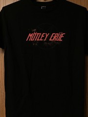 Motley Crue – Black Shirt Featuring Name Logo In Red Lettering – L