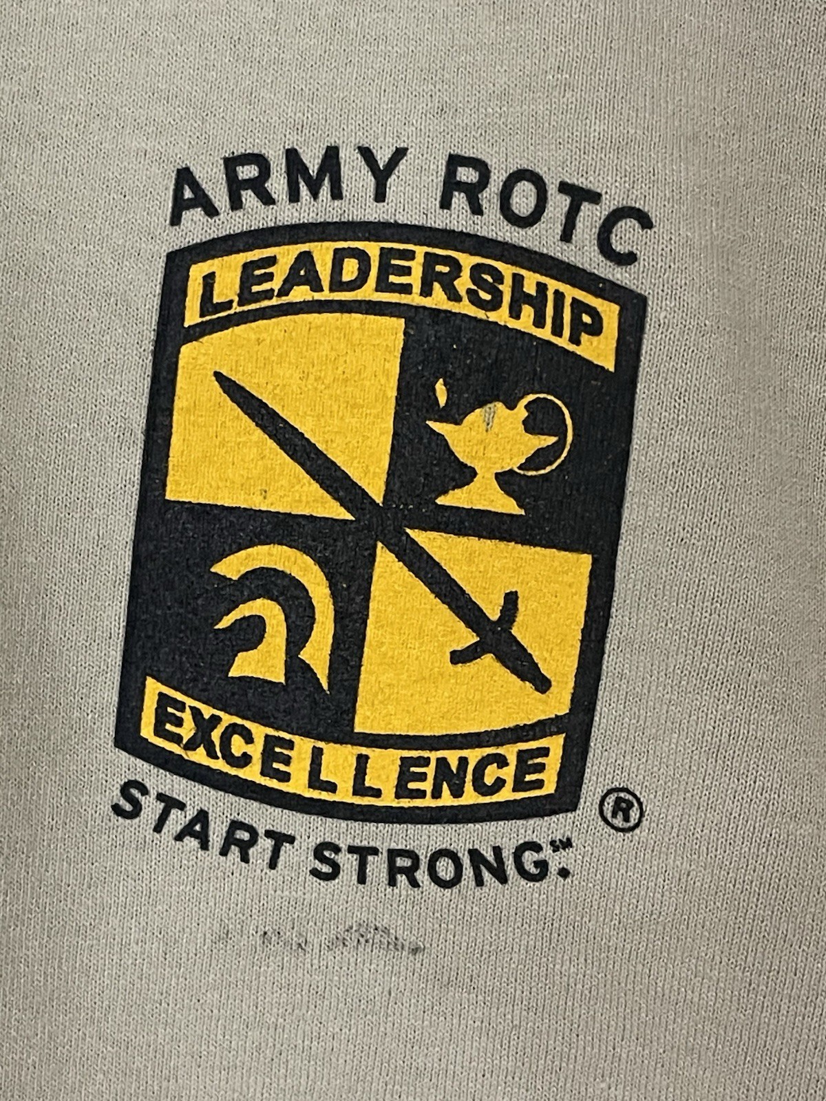 Vintage U.S. Army ROTC Beige T-shirt Large Leadership Excellence Start Strong gallery
