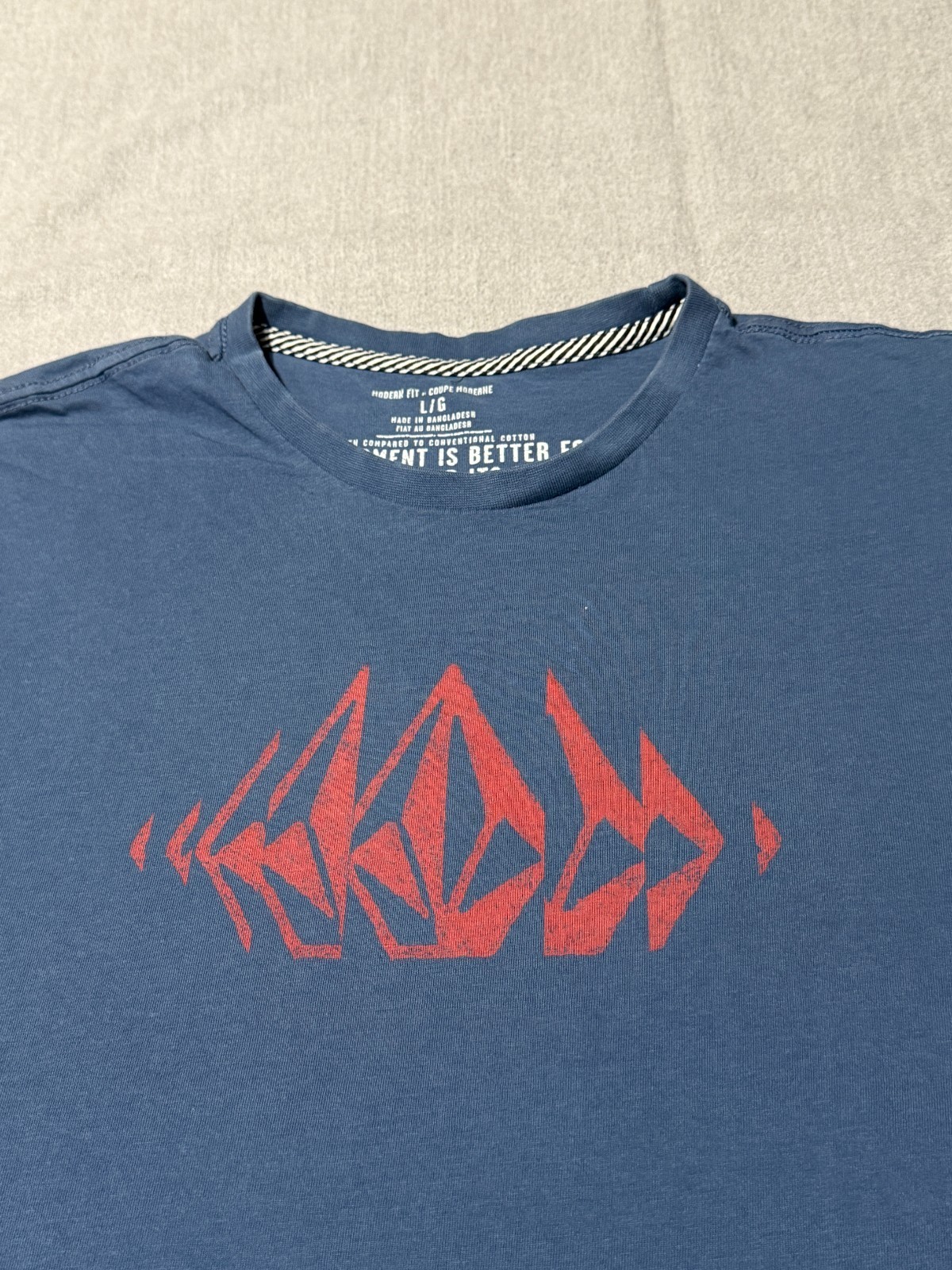 VOLCOM - Men's T-shirt SIZE L - LARGE - BLUE - VOLCOM - True to This gallery