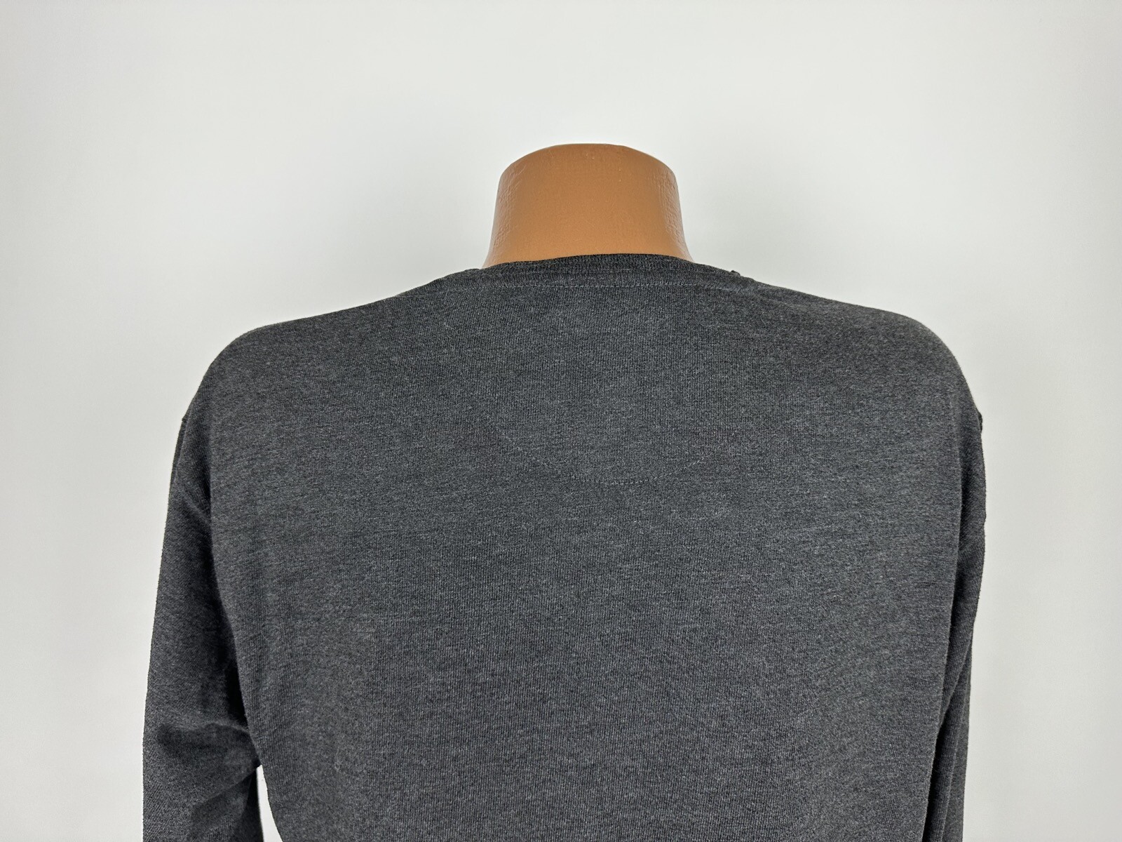 Vintage 90s V-Neck Shirt Men Large Minimal Gray Heavy Rayon Blend Robert Stock gallery