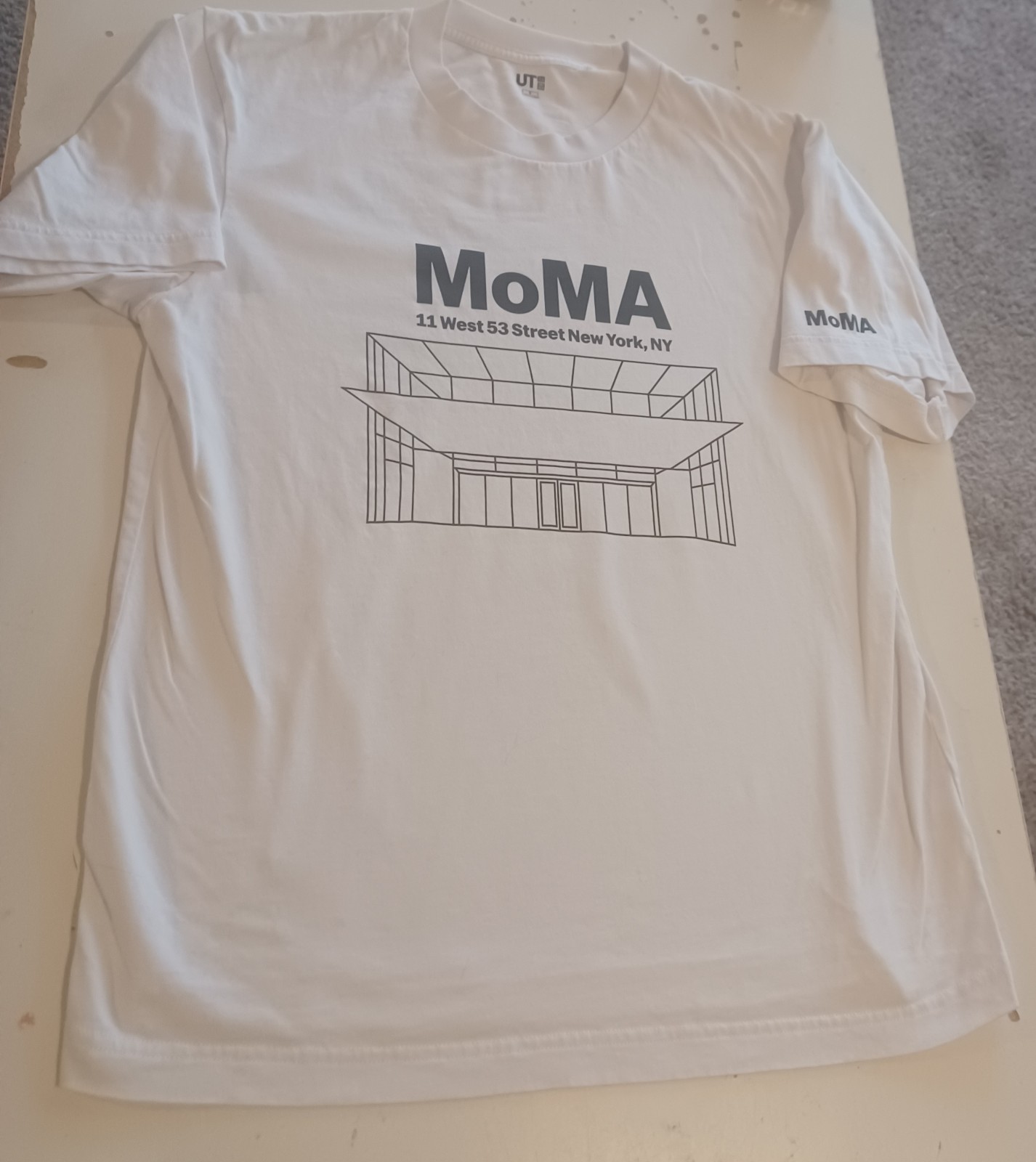 Uniqlo The Museum of Modern Art MOMA Tee Shirt - Small gallery