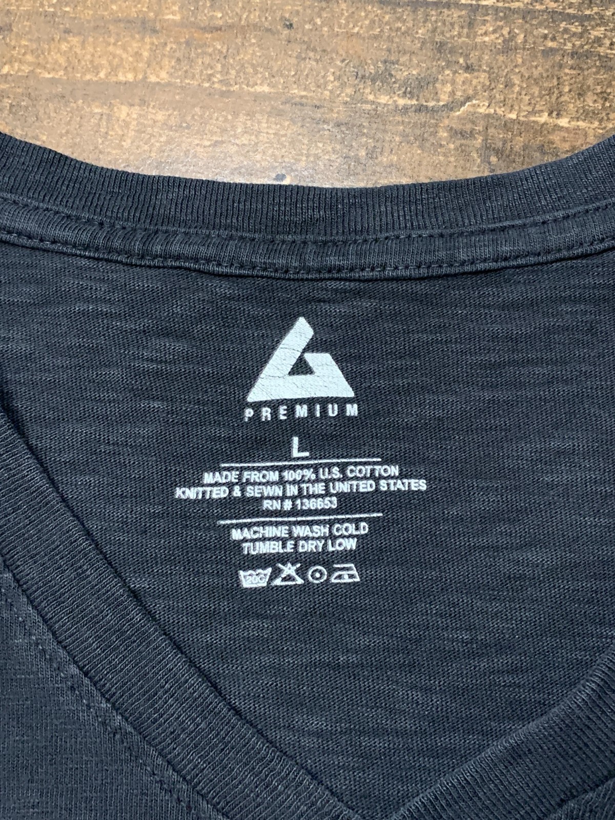 American Giant T Shirt Mens Large Black Made USA Cotton V Neck Work Pullover gallery