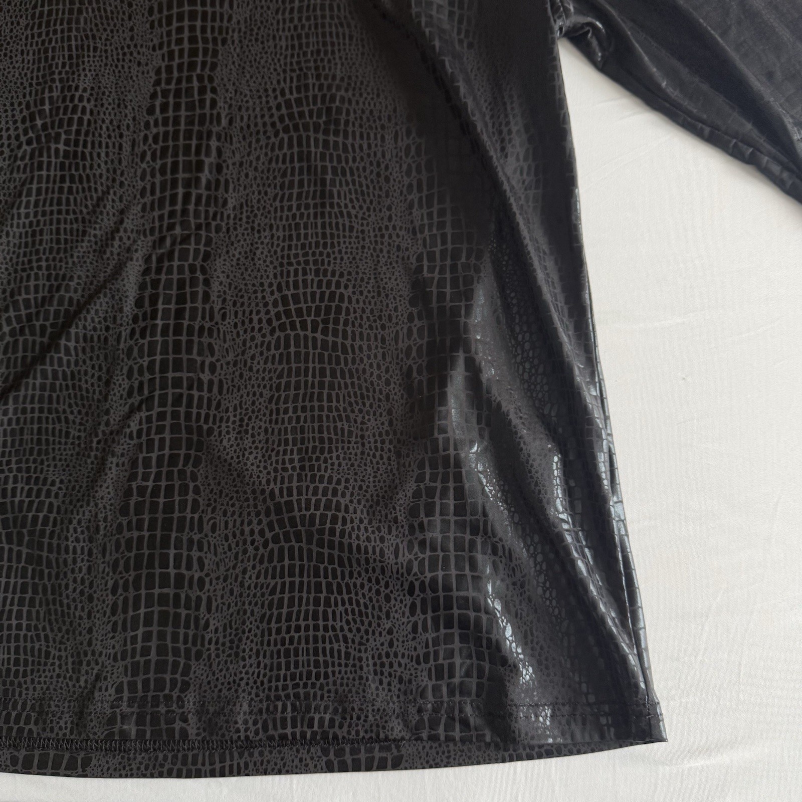 Shiny Alligator Print Long Sleeve Shirt Mens Small Black Lightweight Club Party gallery