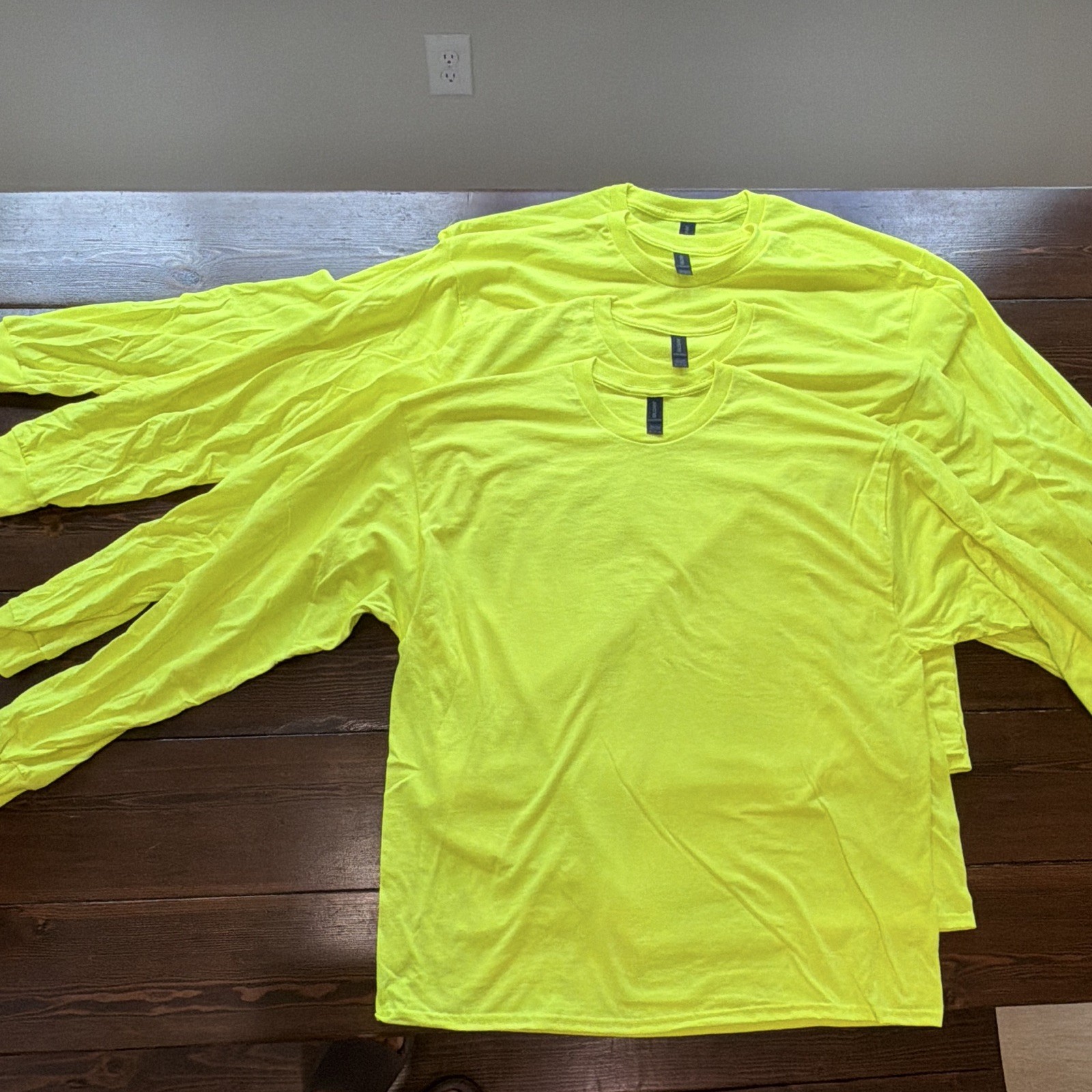 Gildan Ultra Cotton Men's 2XL Long Sleeve Crew Neck Yellow Knit T-Shirts Qty 4 gallery