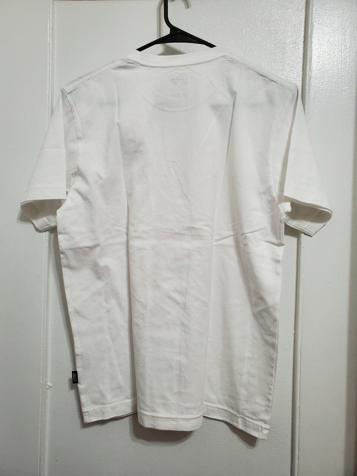 US SELLER- UNIQLO MENS UTGP POKEMON UT (GRAPHIC T-SHIRT, SHORT SLEEVE) PIKACHU gallery