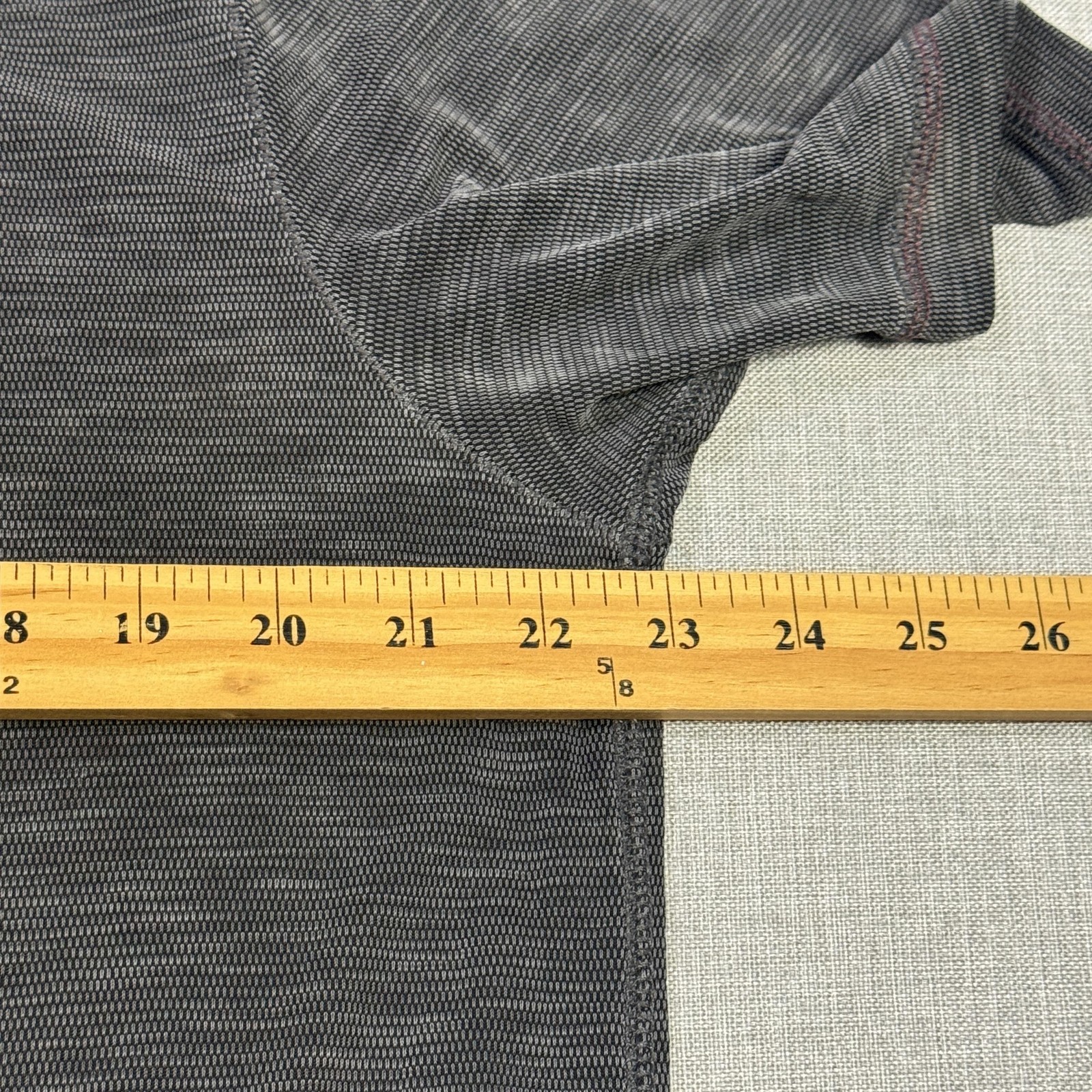Tommy Bahama Shirt Mens Large Gray Short Sleeve Crew Neck Tagless Contrast Trim gallery