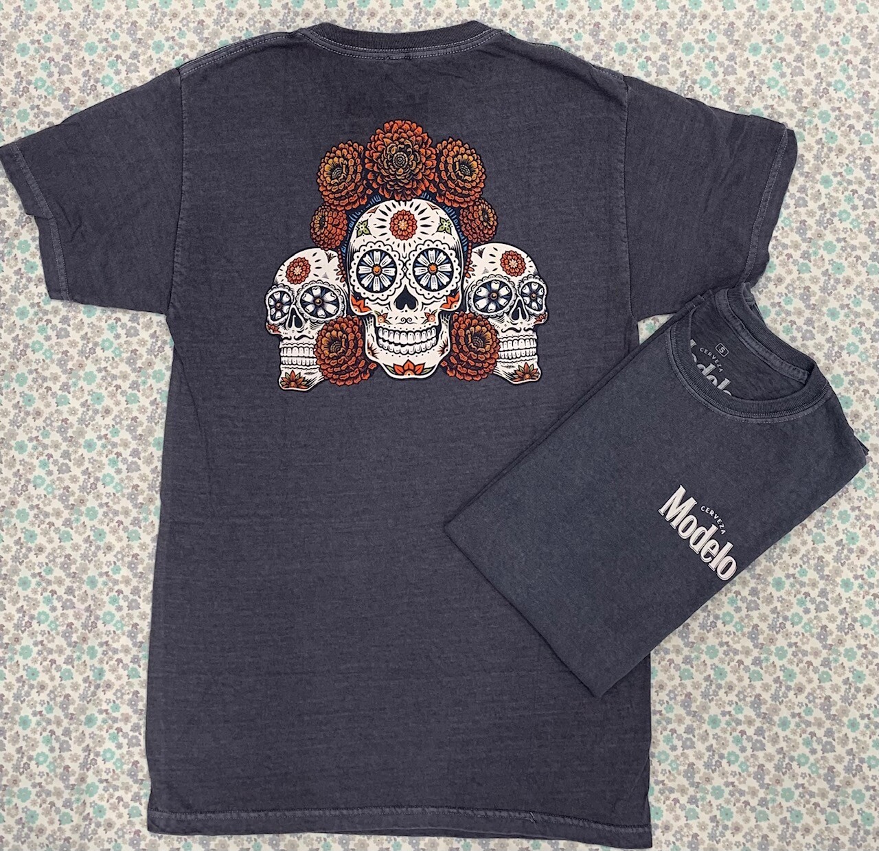 Modelo Cerveza Pigment Dye Tee