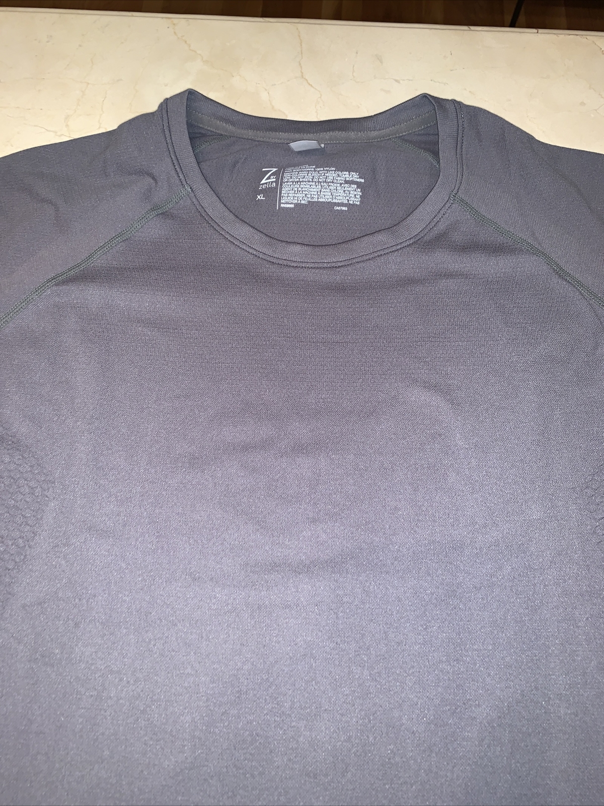 ZELLA MENS MEDIUM GREY SEAMLESS PERFORMANCE T-SHIRT SIZE X-LARGE $49 gallery