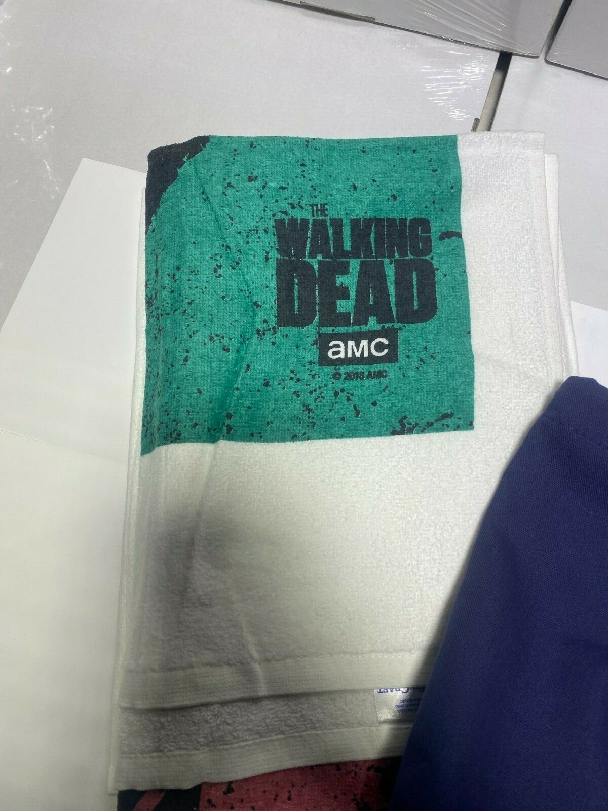 WALKING DEAD BEACH TOWEL & OCEANSIDE BEACH BAG TWD SUPPLY DROP EXCLUSIVE NEW!!! gallery