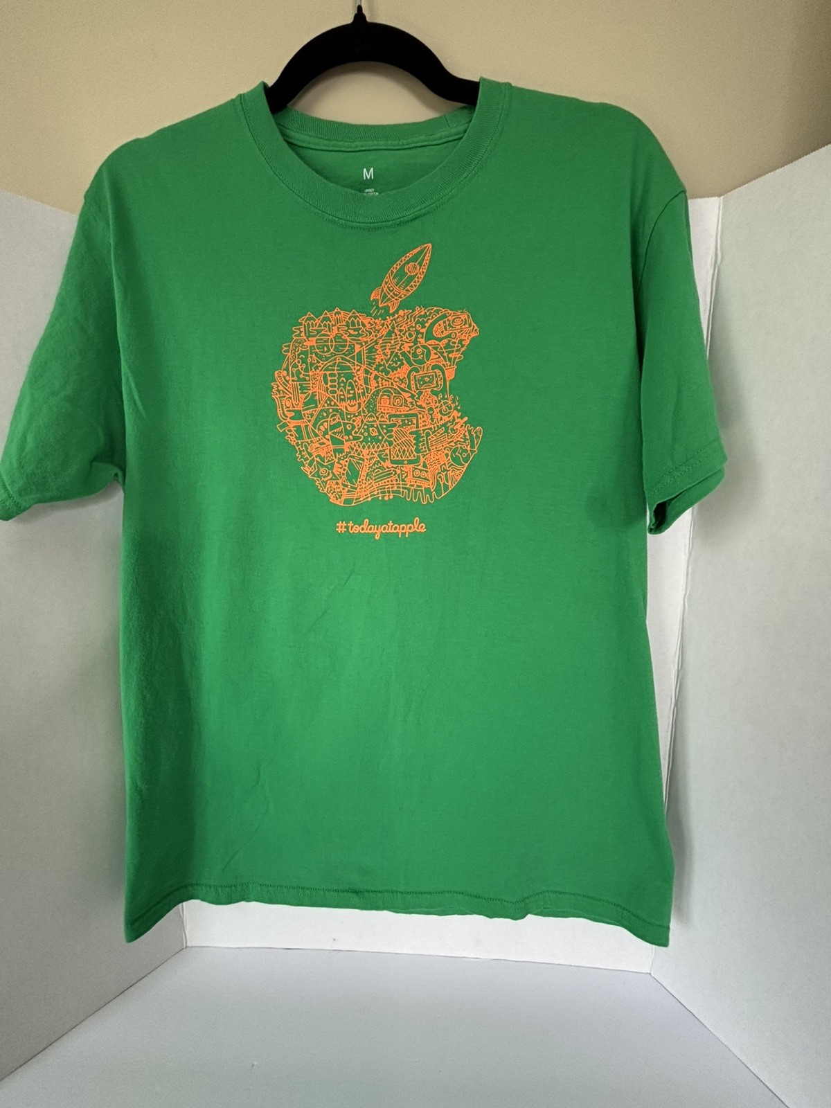 Apple Store T Shirt Mens Size Medium Green Today At Apple Tech Computing gallery