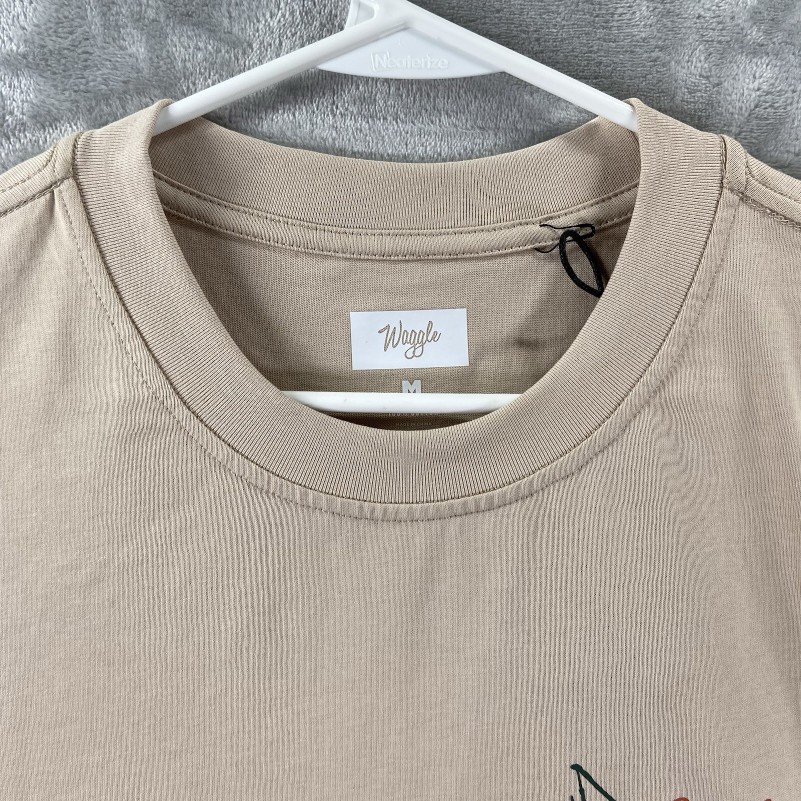 Waggle T-Shirt Mens Medium Graphic Tee Golf Fishing Buddies Crew Neck Tan NWT gallery