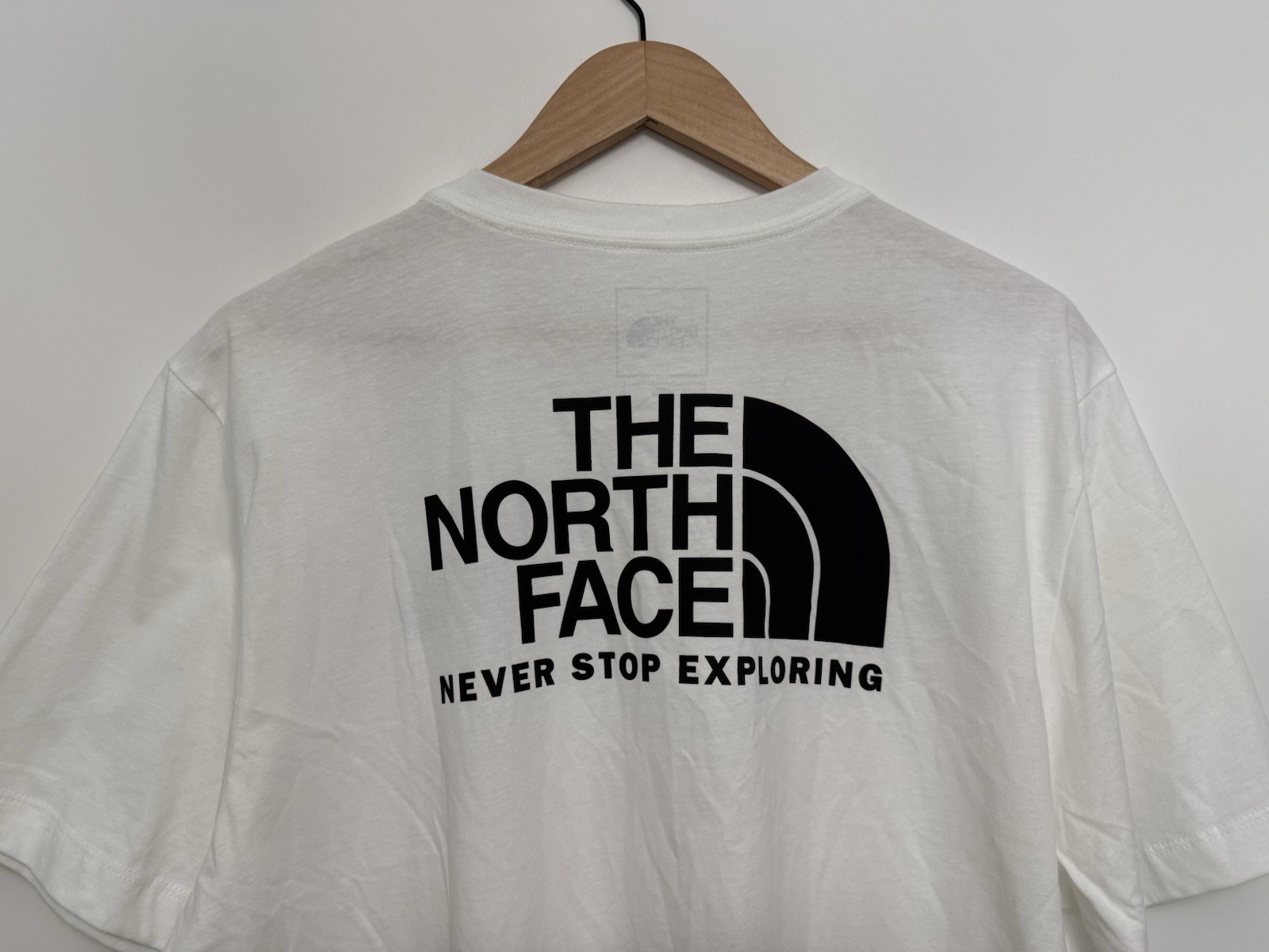 The North Face Men’s T Shirt Throwback 2.0 Tee White Size XL NWT gallery