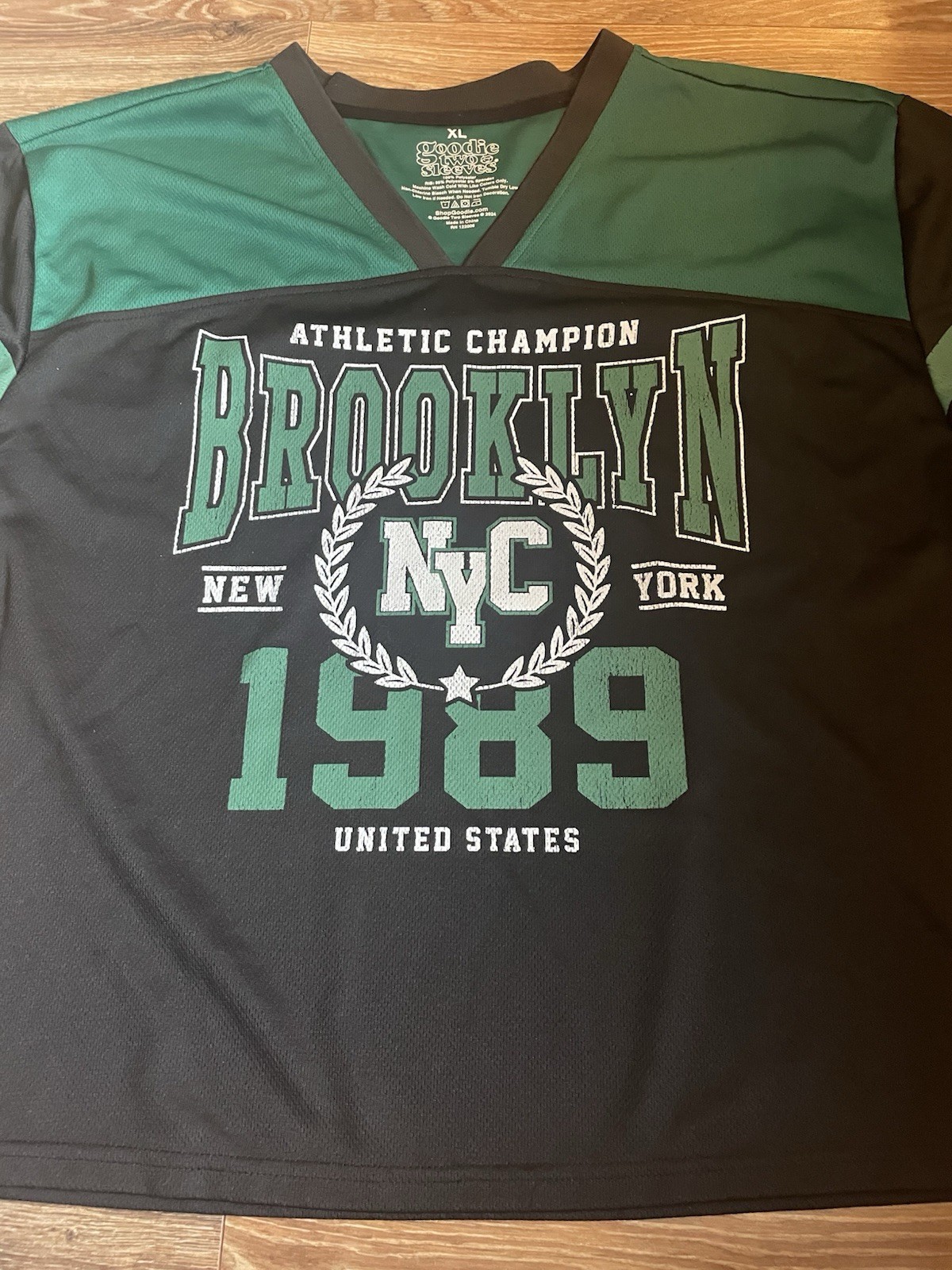 Goodie Two Sleeves XL Brooklyn 1989 T Shirt