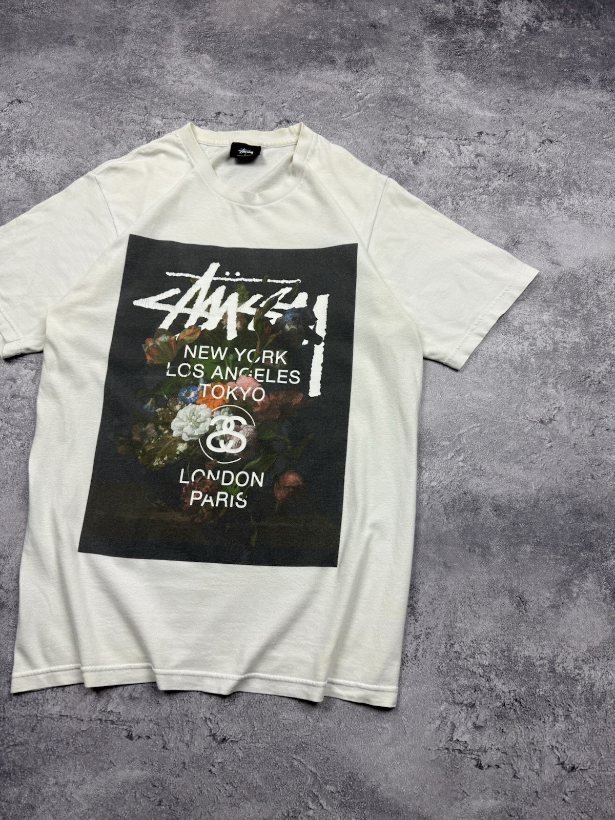 Stussy World Tour T-Shirt Big Logo Flowers Tee Y2K Rare Streetwear Men S Vintage gallery