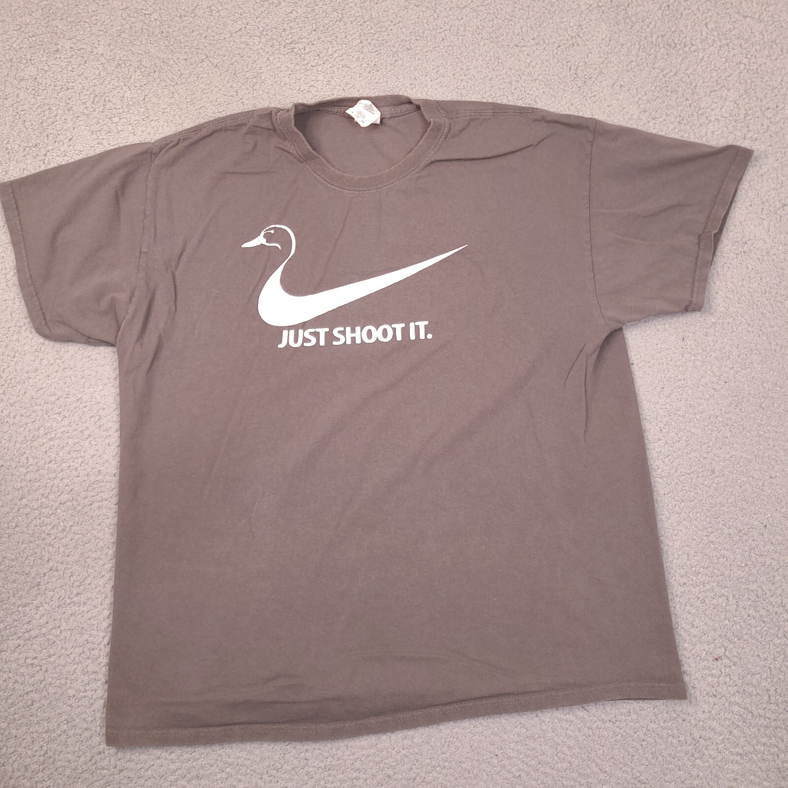 Just Shoot It T-Shirt Mens XL Gray Funny Duck Hunter Outdoor Sports Tee Humor