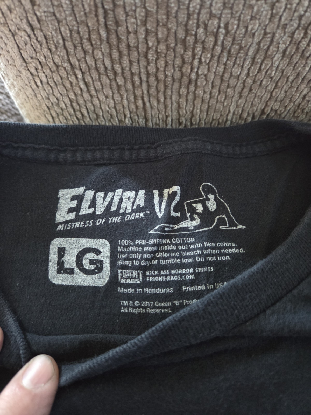 Elvira Mistress Of The Dark Large T-Shirt Fright Rags gallery