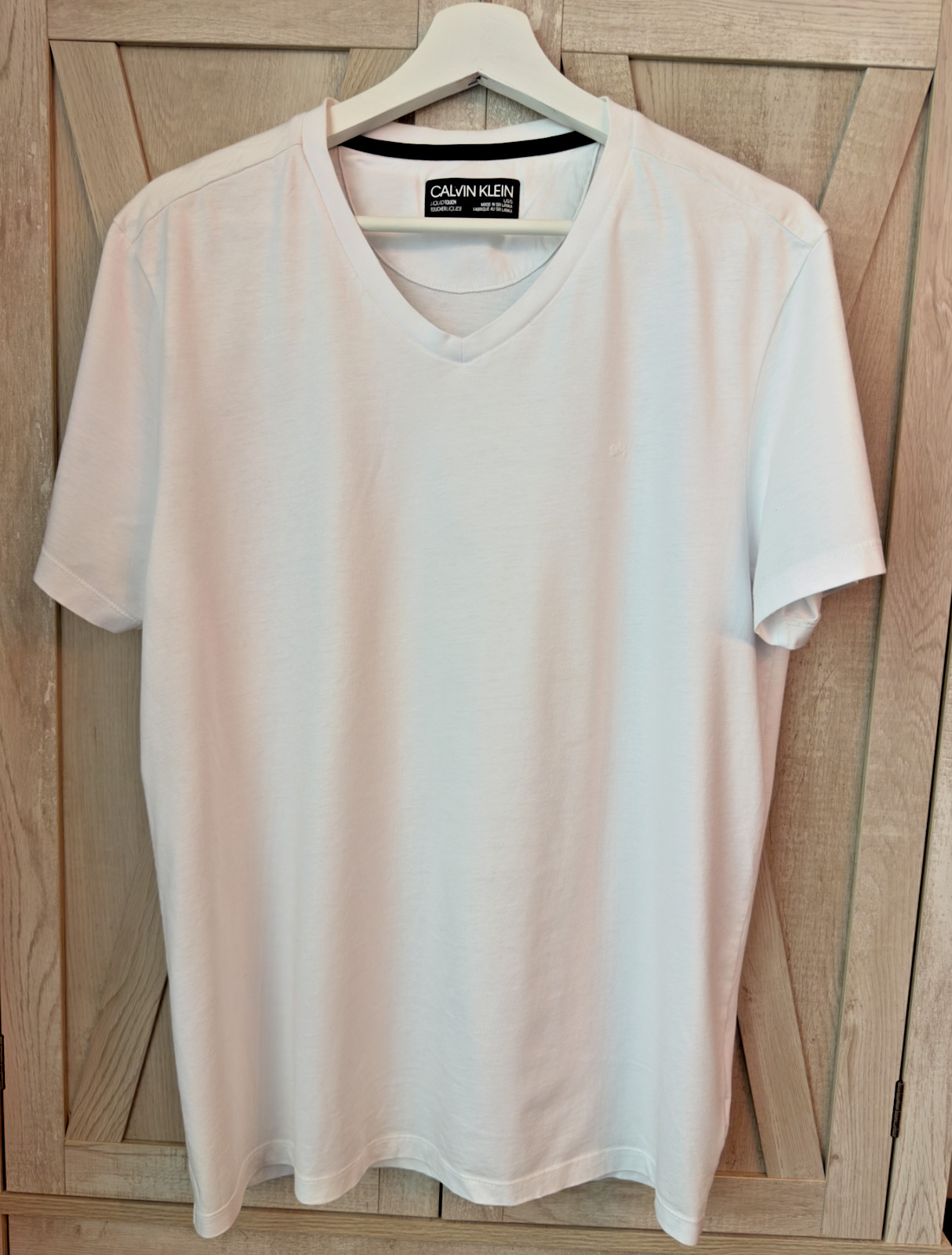 Calvin Klein Liquid Touch V-neck Mens T-shirt 100% Cotton Large White Great Cond gallery
