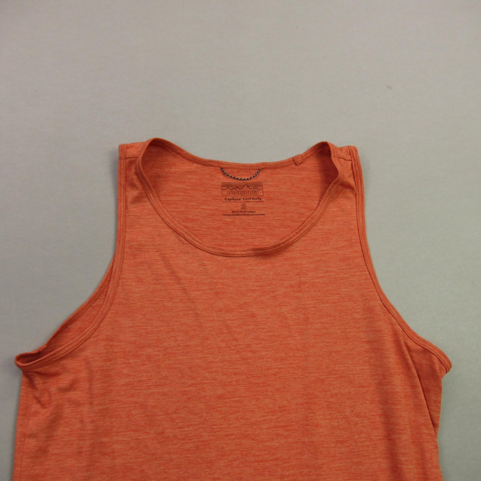 Patagonia Shirt Mens Small Sleeveless Crew Neck Workout Lightweight Orange gallery