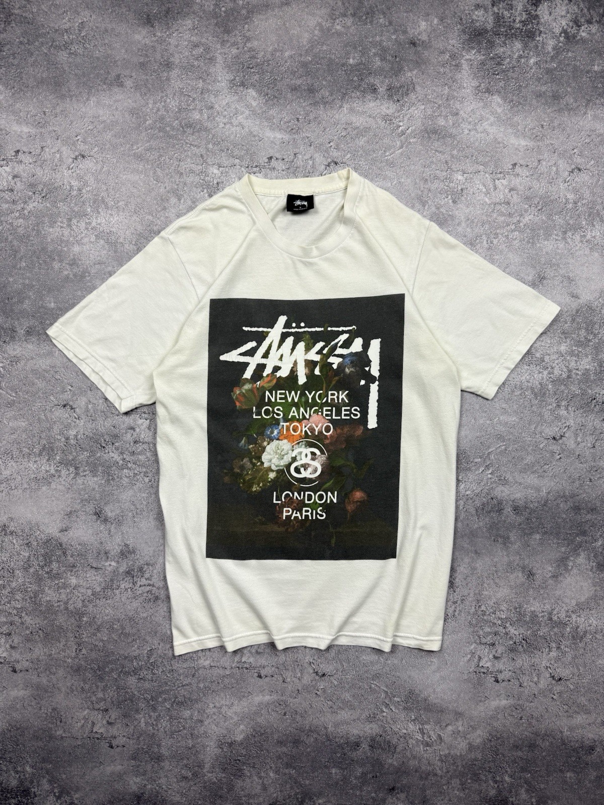 Stussy World Tour T-Shirt Big Logo Flowers Tee Y2K Rare Streetwear Men S Vintage gallery