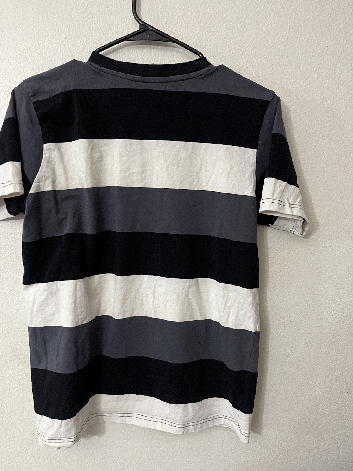 Steves Jeans Mens Size Small Black White Grey Shirt gallery