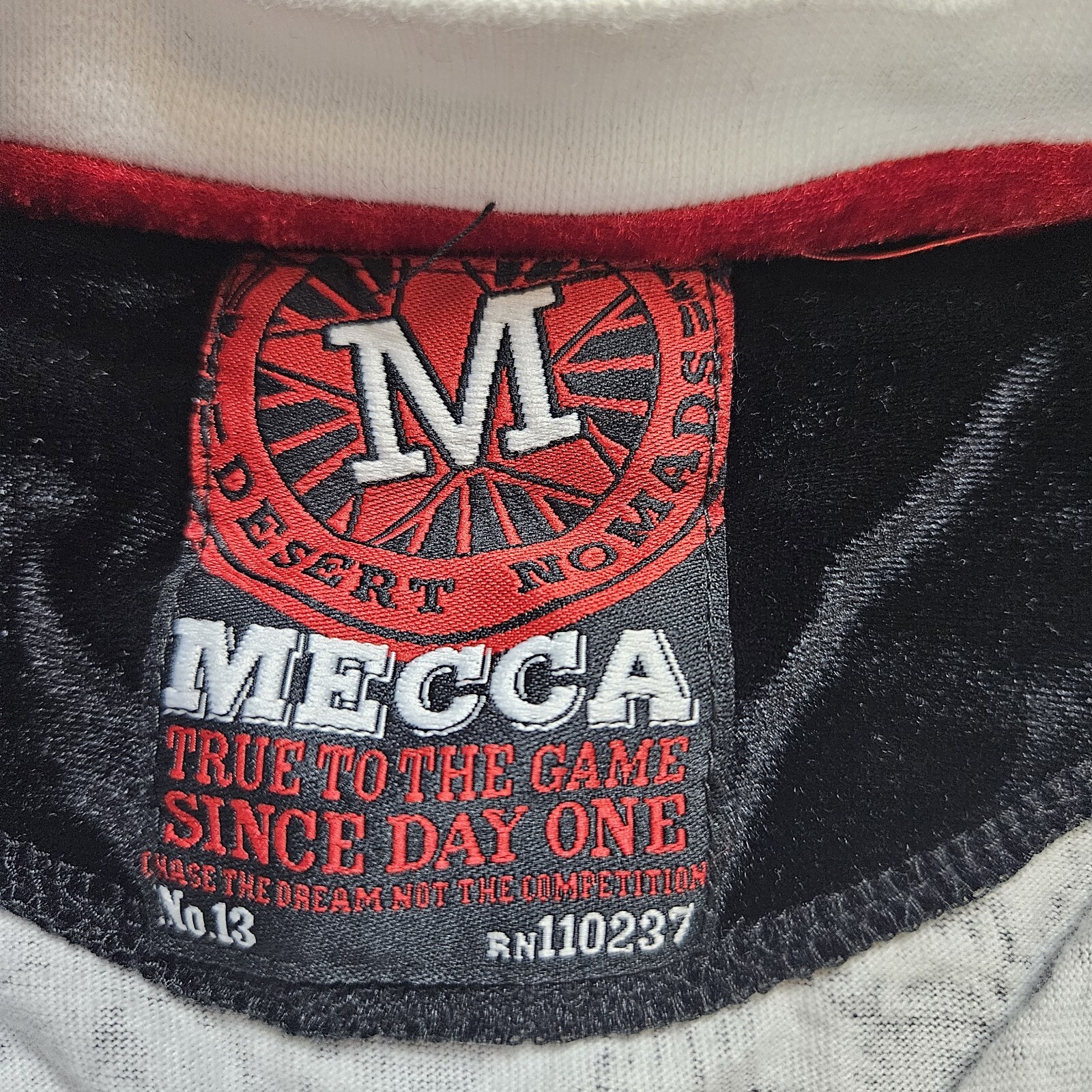 Vtg Mecca Streetwear Mens Long Sleeve T-Shirt All Over Print See Measurement 90s gallery
