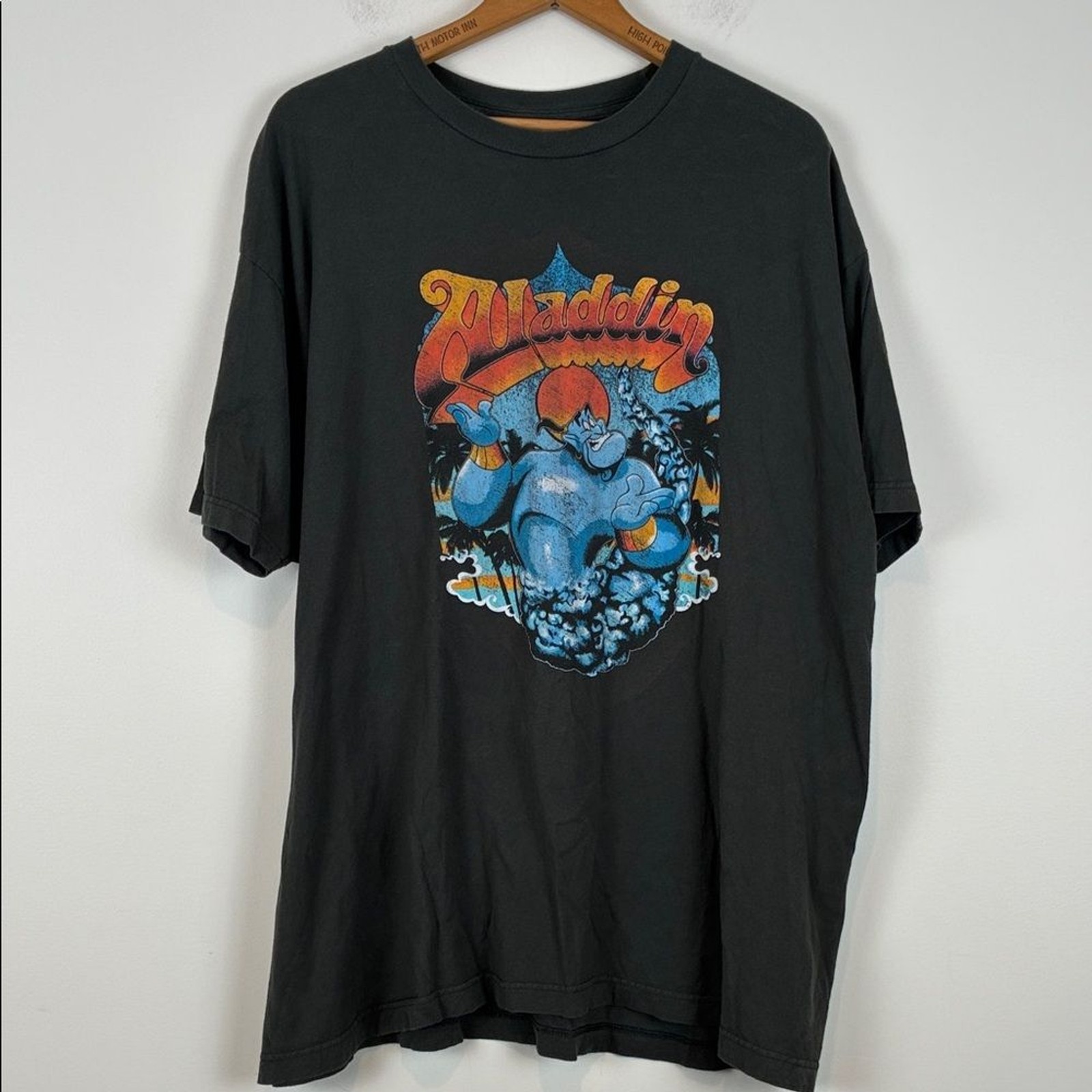 Disney Men’s XXL Short-Sleeve Aladdin Genie Graphic Tee T-Shirt Cotton Charcoal gallery