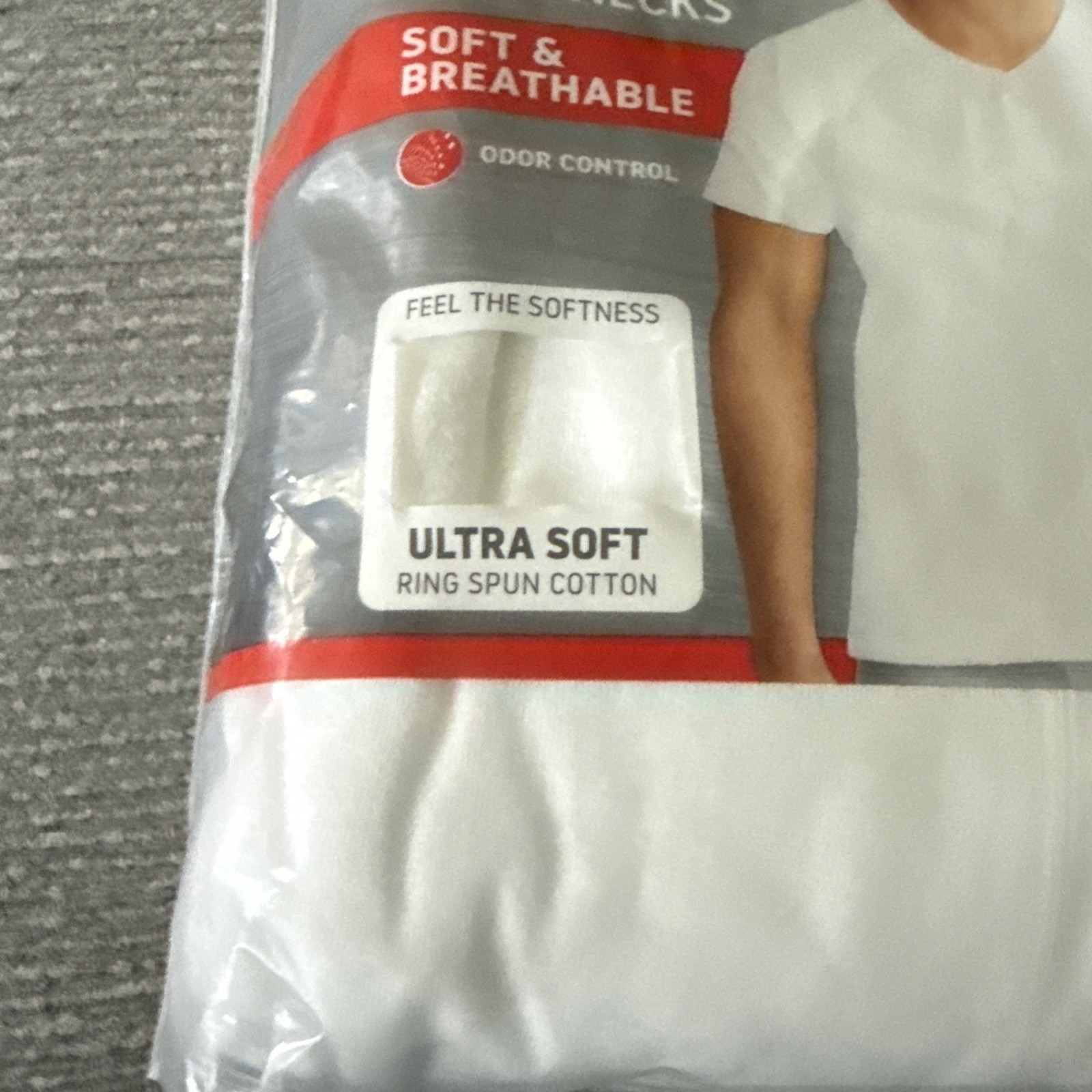 Vtg Hanes Men's tagless V-Necks T-Shirts White 6 Pack Size S (34-36") New In Pkg gallery