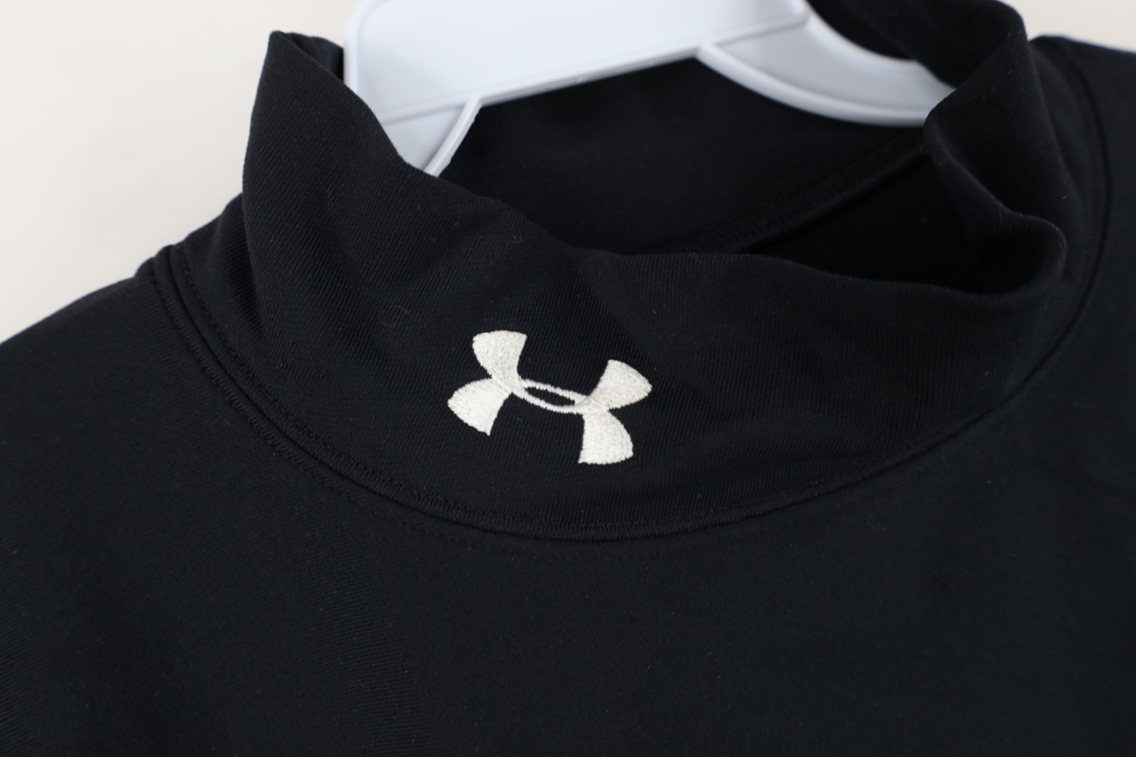 Under Armour Mens Medium Distressed ColdGear Compression Mock Neck T-Shirt Black gallery