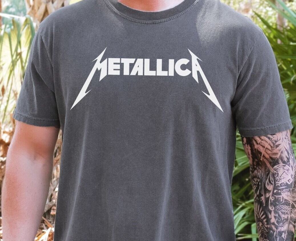 Metallica T-Shirt Heavy Metal Rock Band on Vintage Blak Comfort Colors 1717 Tee gallery