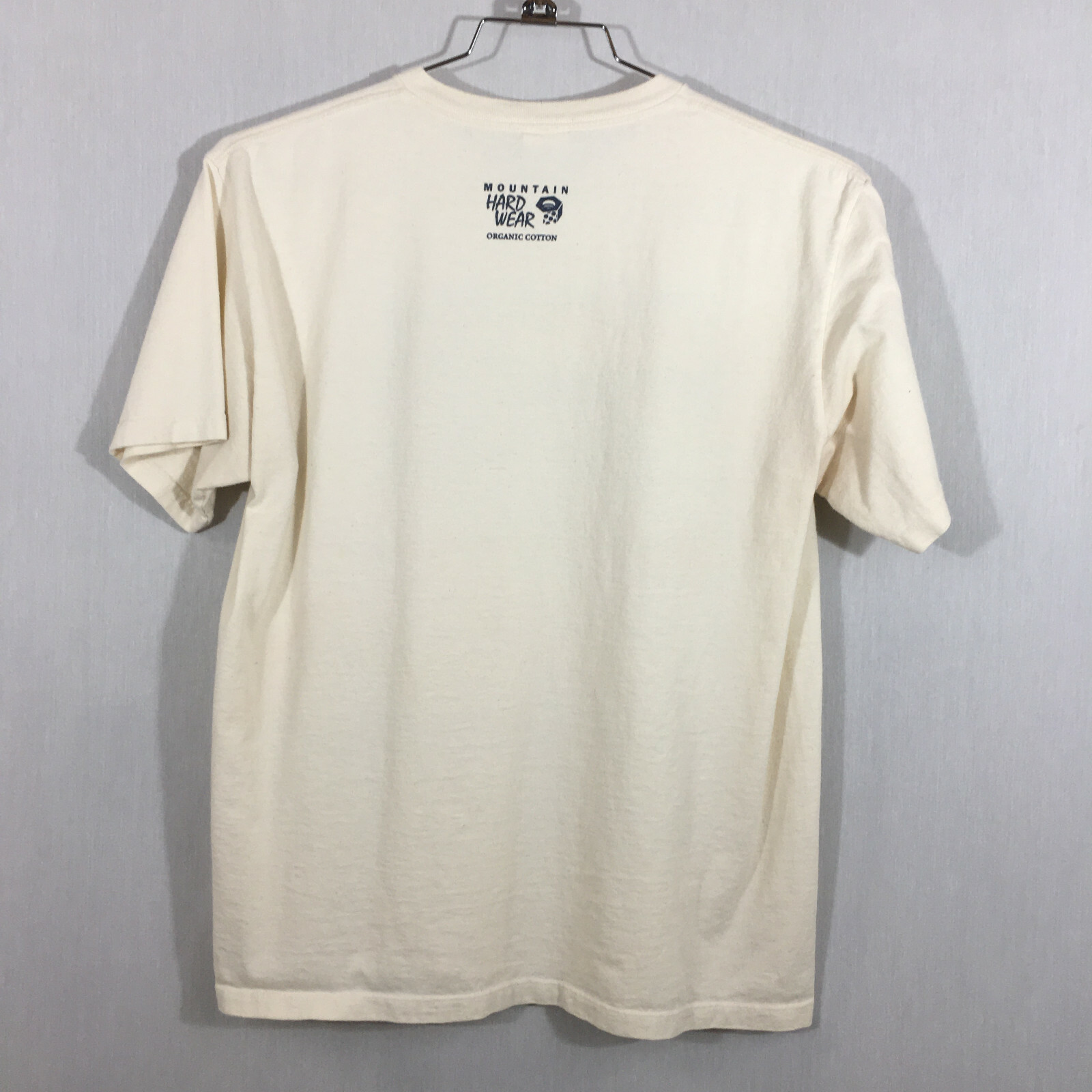 rare Mountain Hardwear Patagonia print S/S t-shirt - Natural - M's Med / Lg EUC gallery