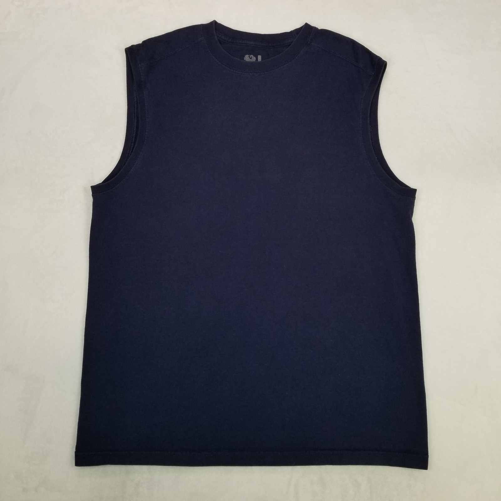 Fruit of the Loom Men's Medium Navy Blue Sleeveless Crewneck Tank Top Basic Fit gallery