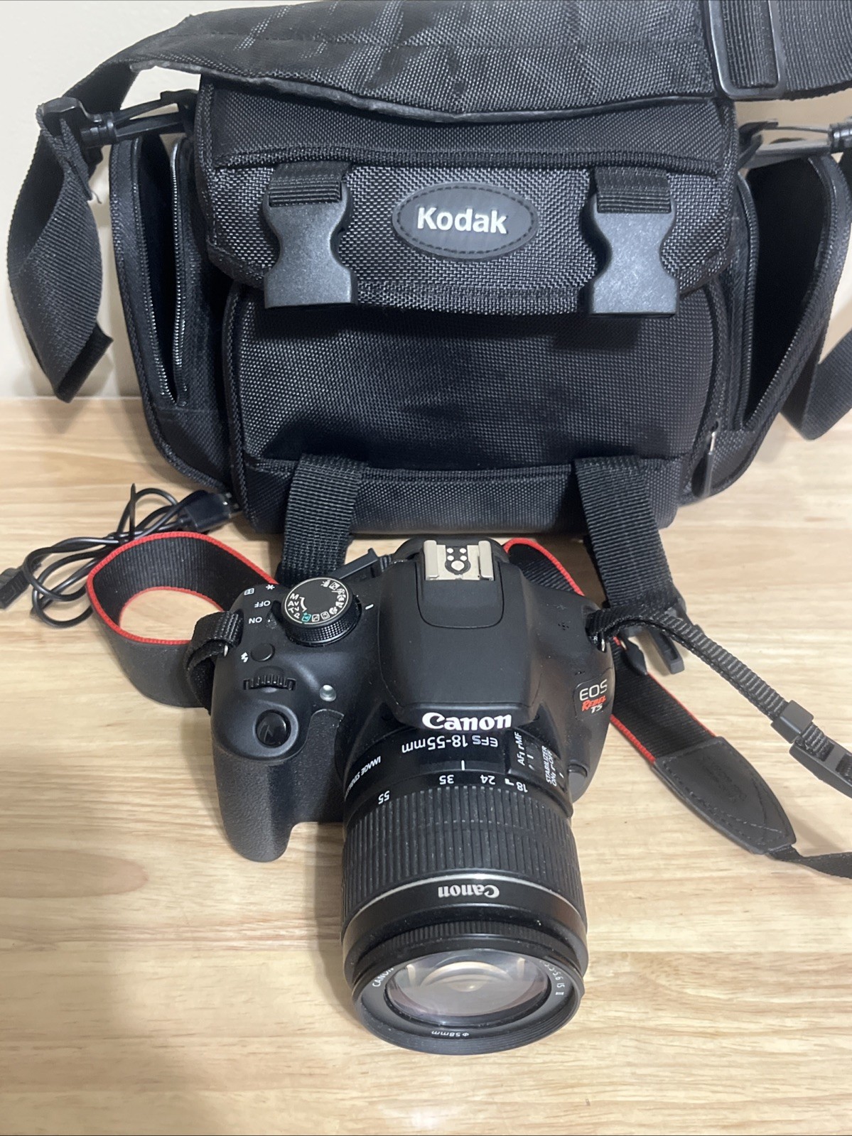 Canon EOS Rebel T5 Camera with EF-S 18-55mm IS STM Zoom Lens *READ*